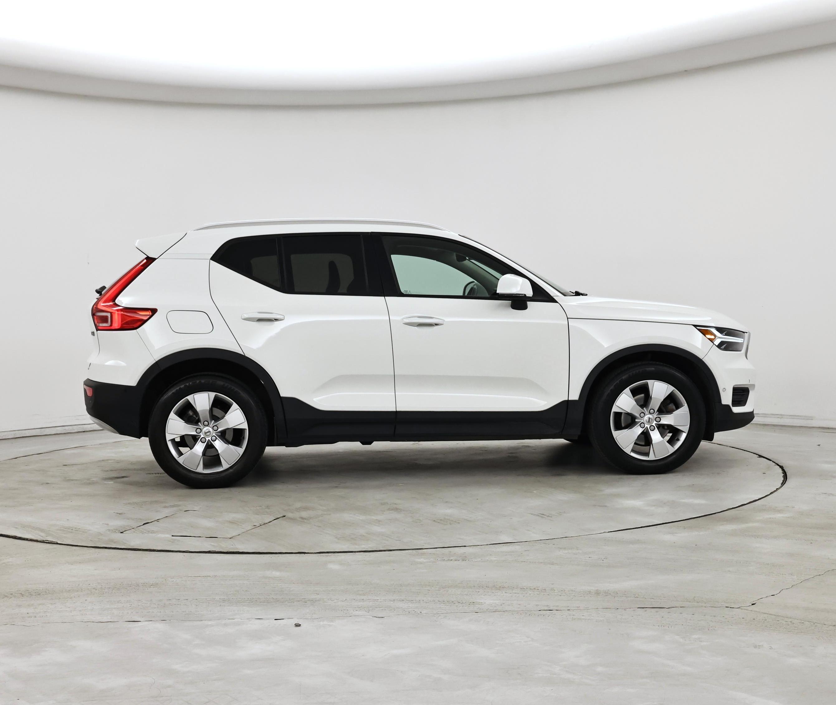 Thumbnail: 2019 Volvo XC40 - 7