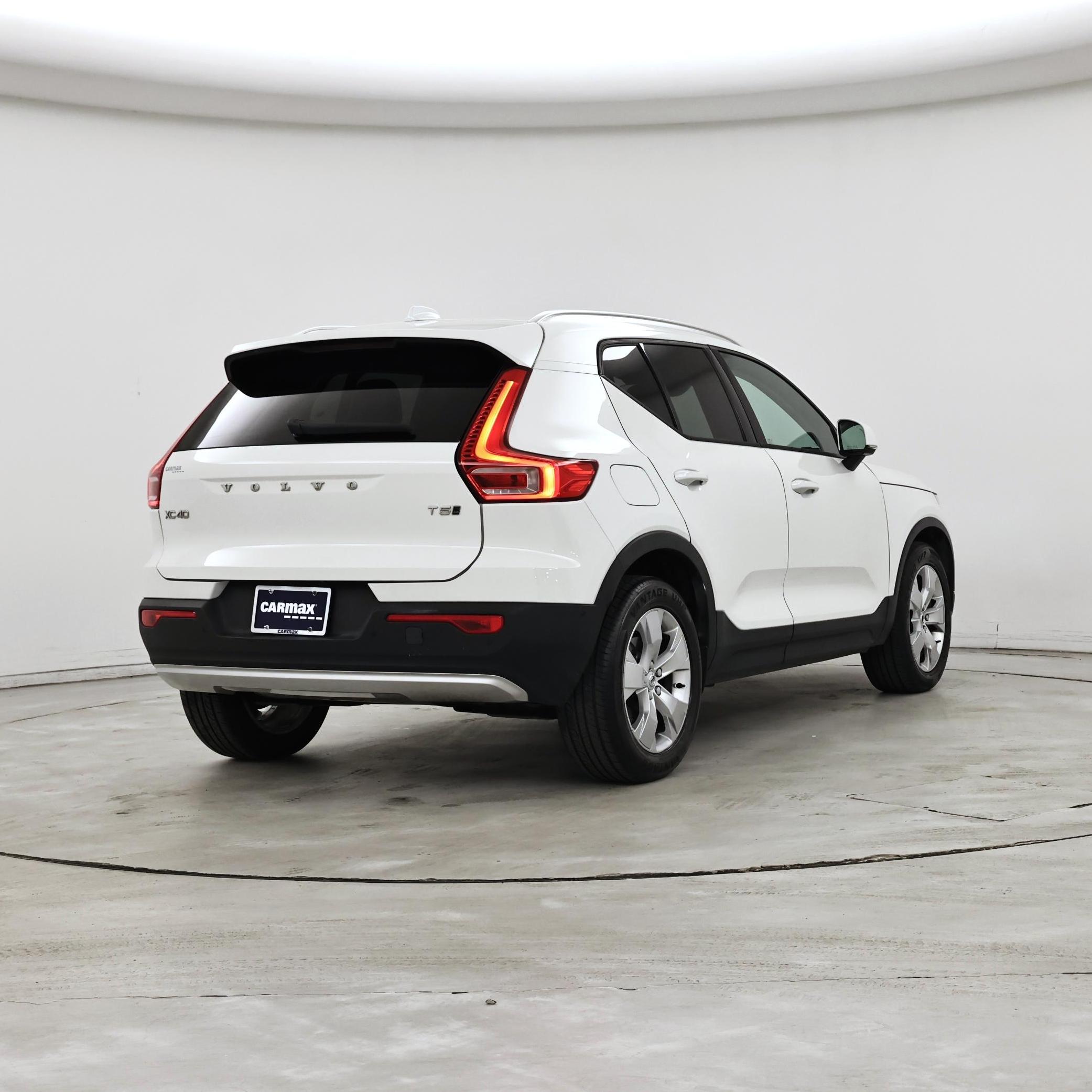 Thumbnail: 2019 Volvo XC40 - 8