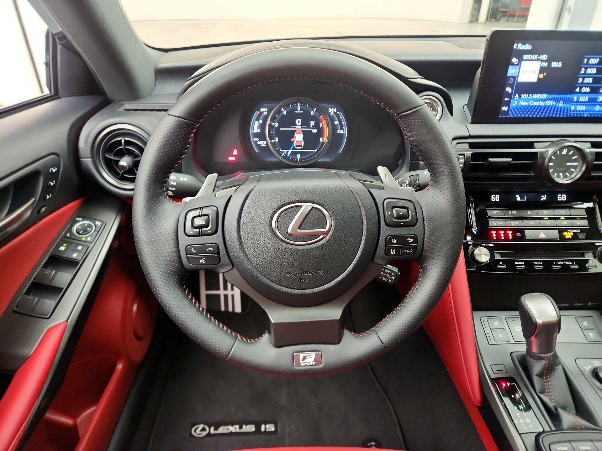 Thumbnail: 2025 Lexus IS - 10