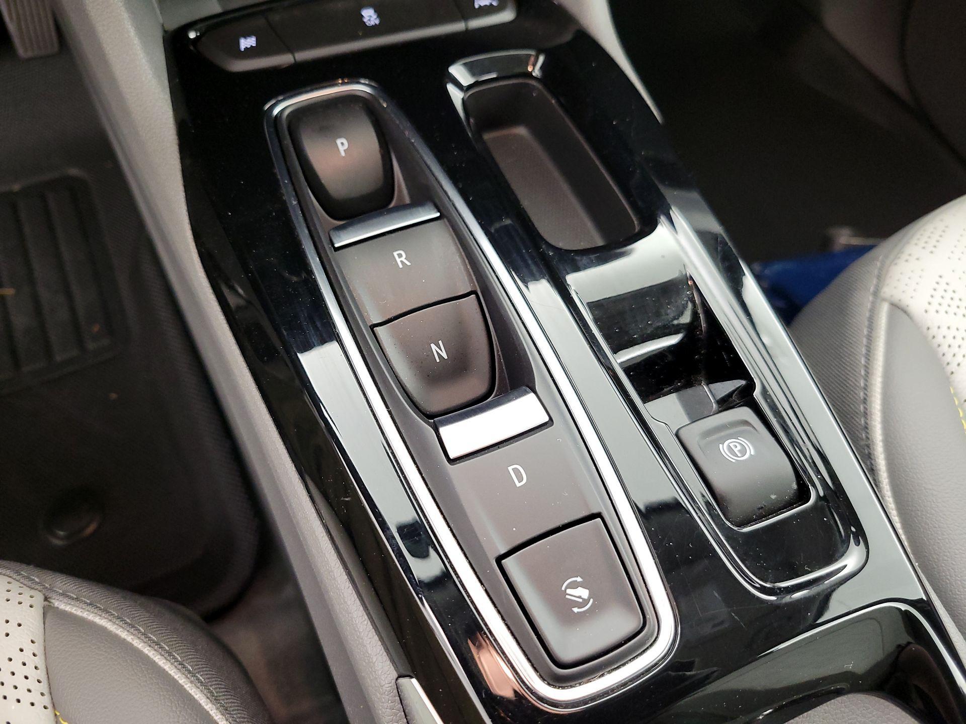 Thumbnail: 2023 Chevrolet Bolt EUV - 18