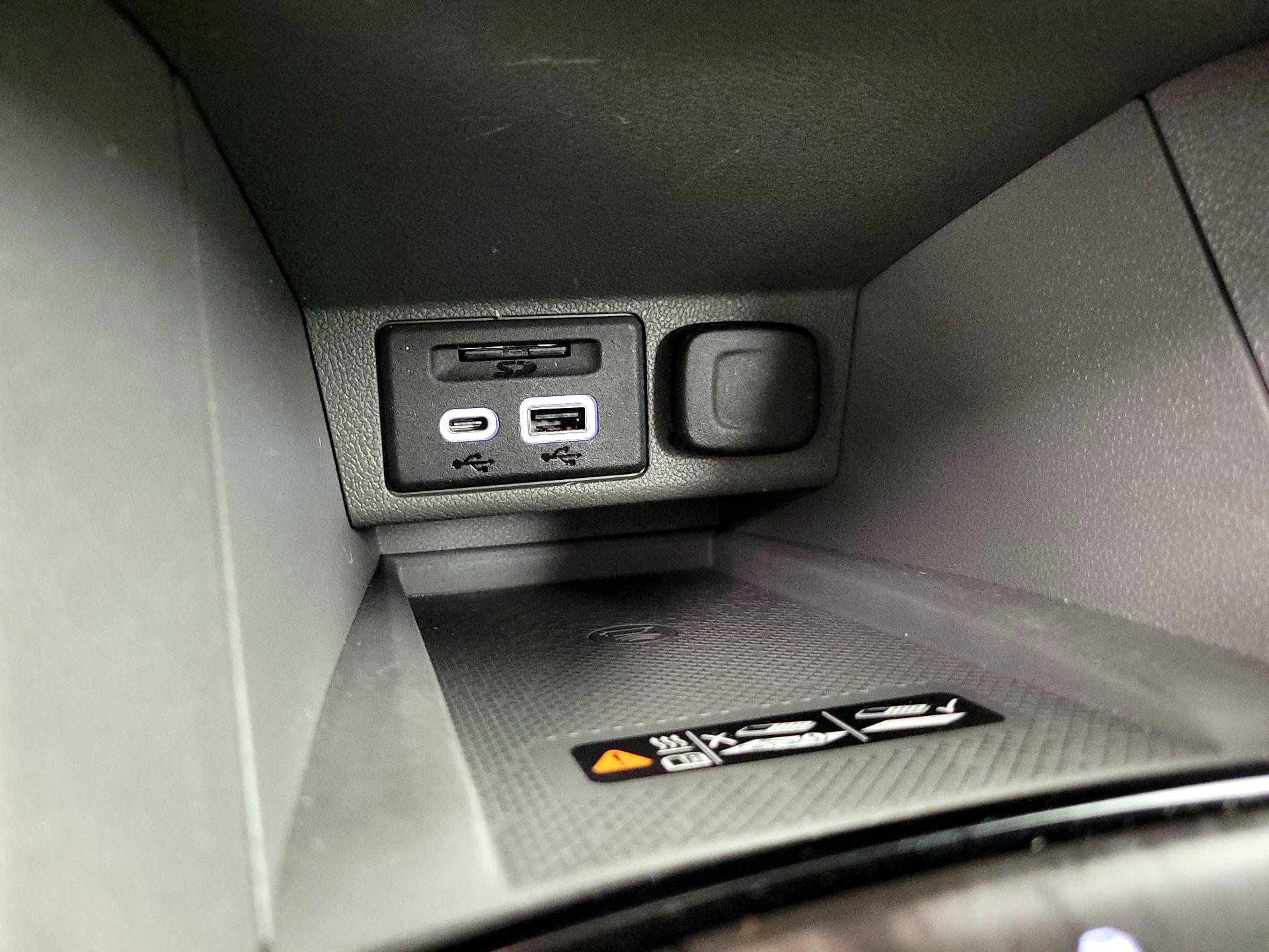 Thumbnail: 2023 Chevrolet Bolt EUV - 19