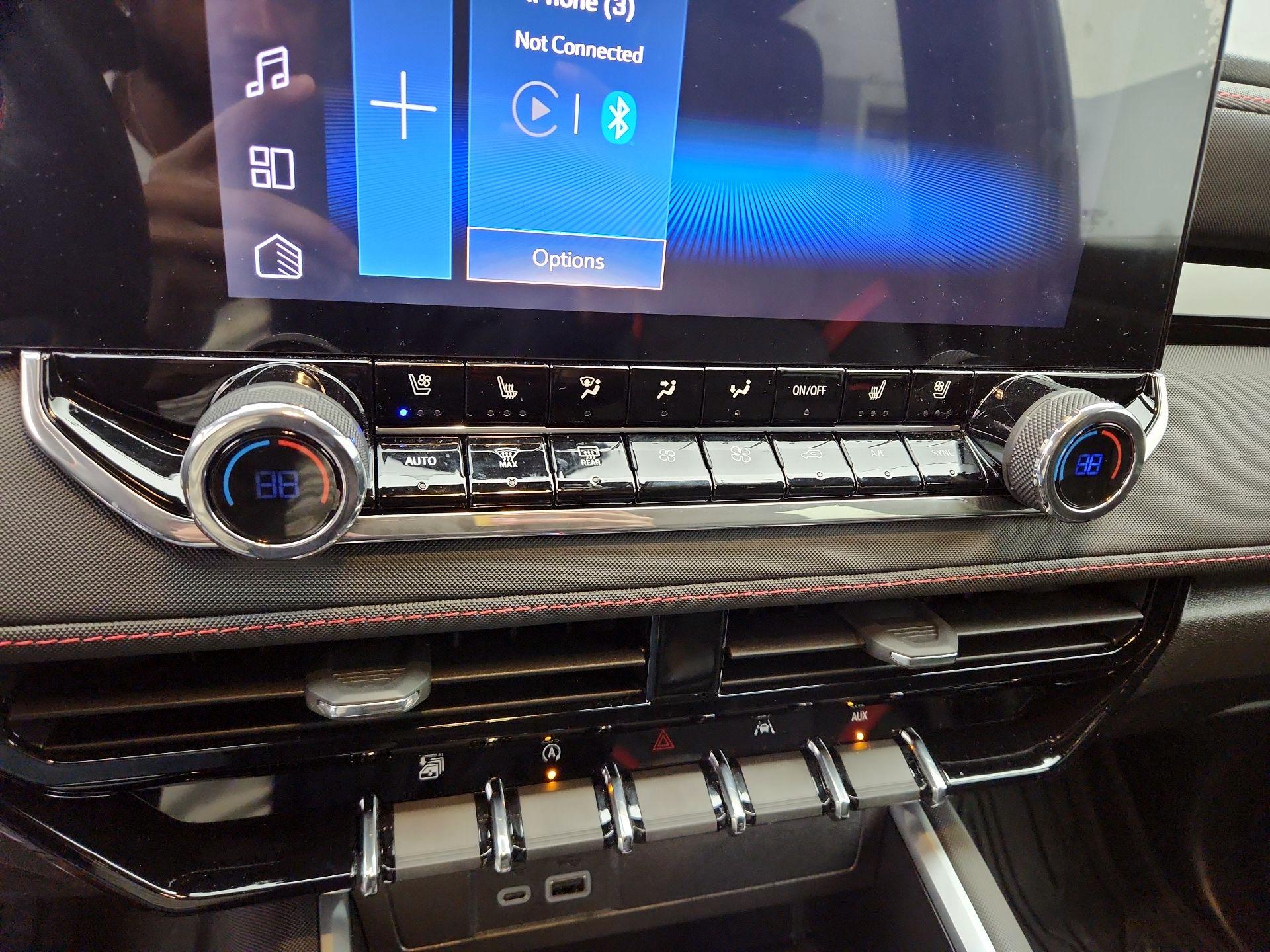 Thumbnail: 2024 Chevrolet Colorado - 17