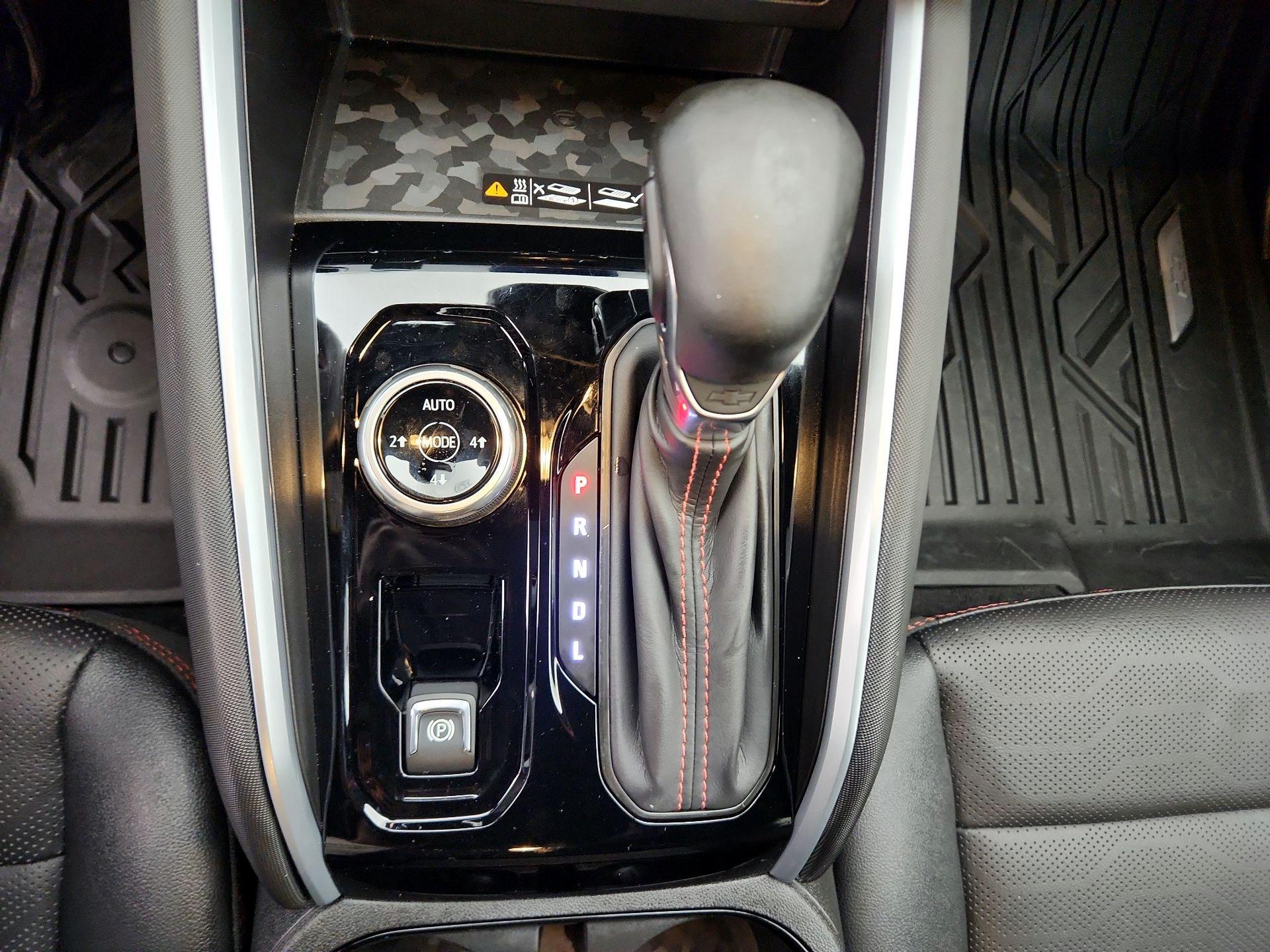 Thumbnail: 2024 Chevrolet Colorado - 18