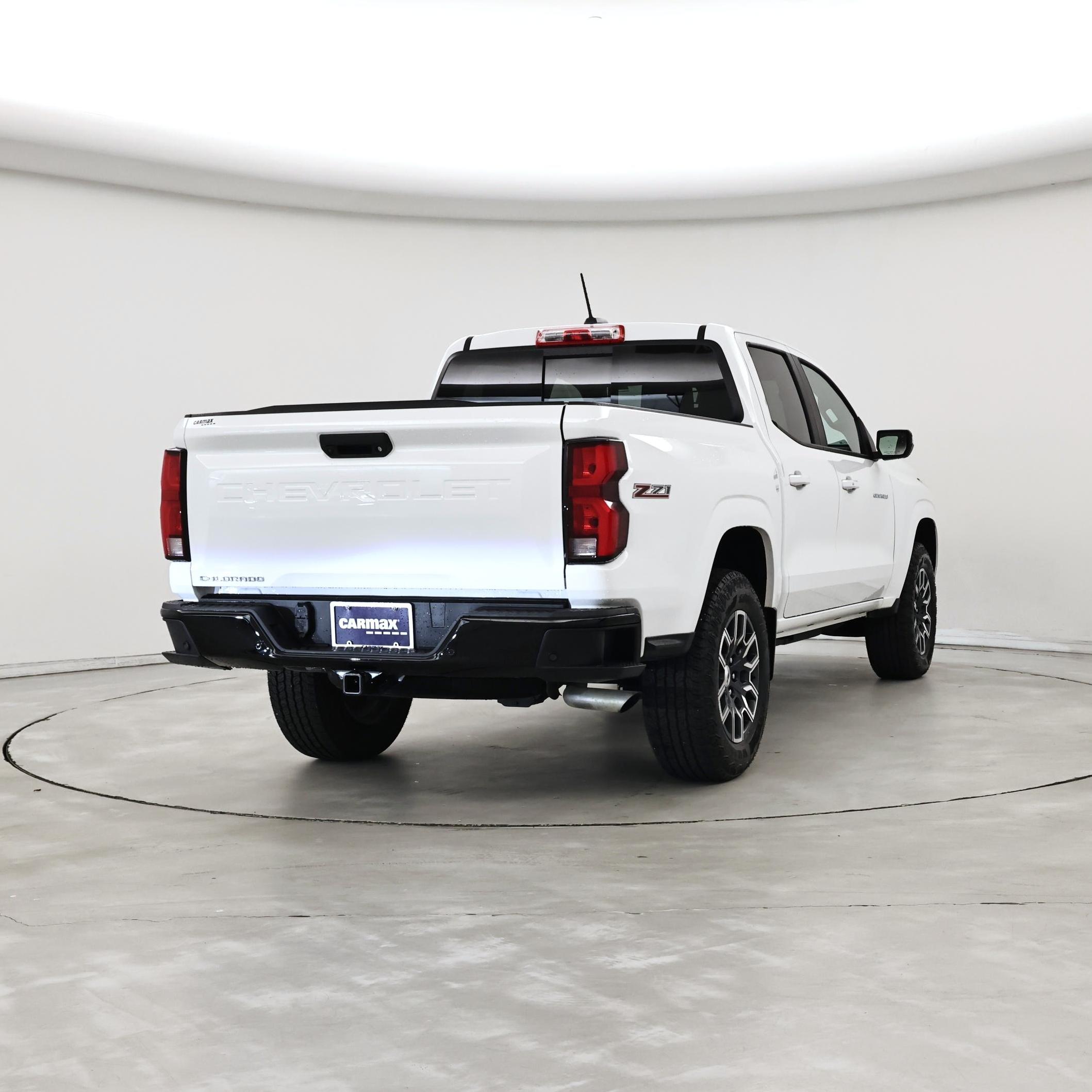 Thumbnail: 2024 Chevrolet Colorado - 8