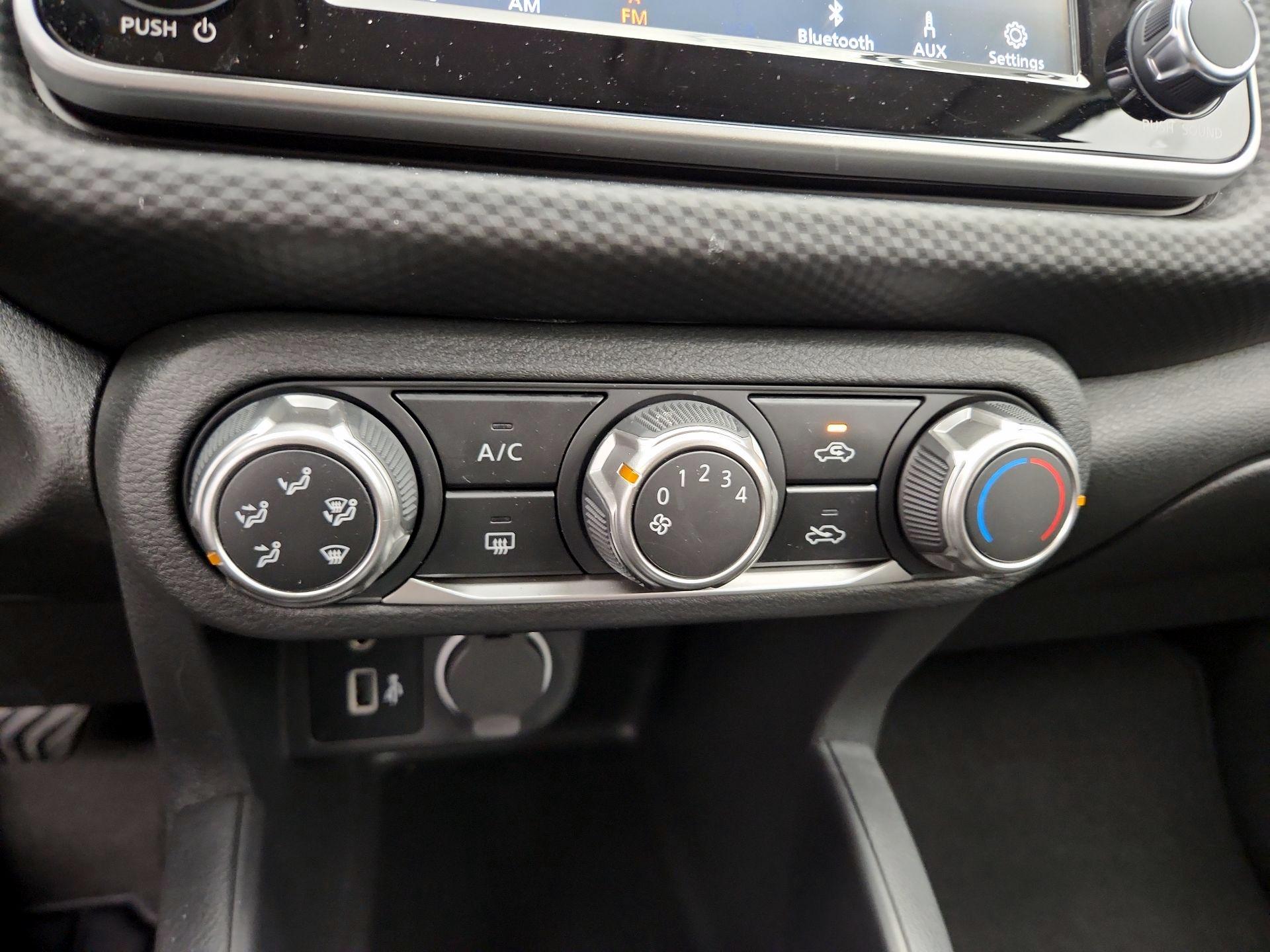 Thumbnail: 2025 Nissan Kicks - 16