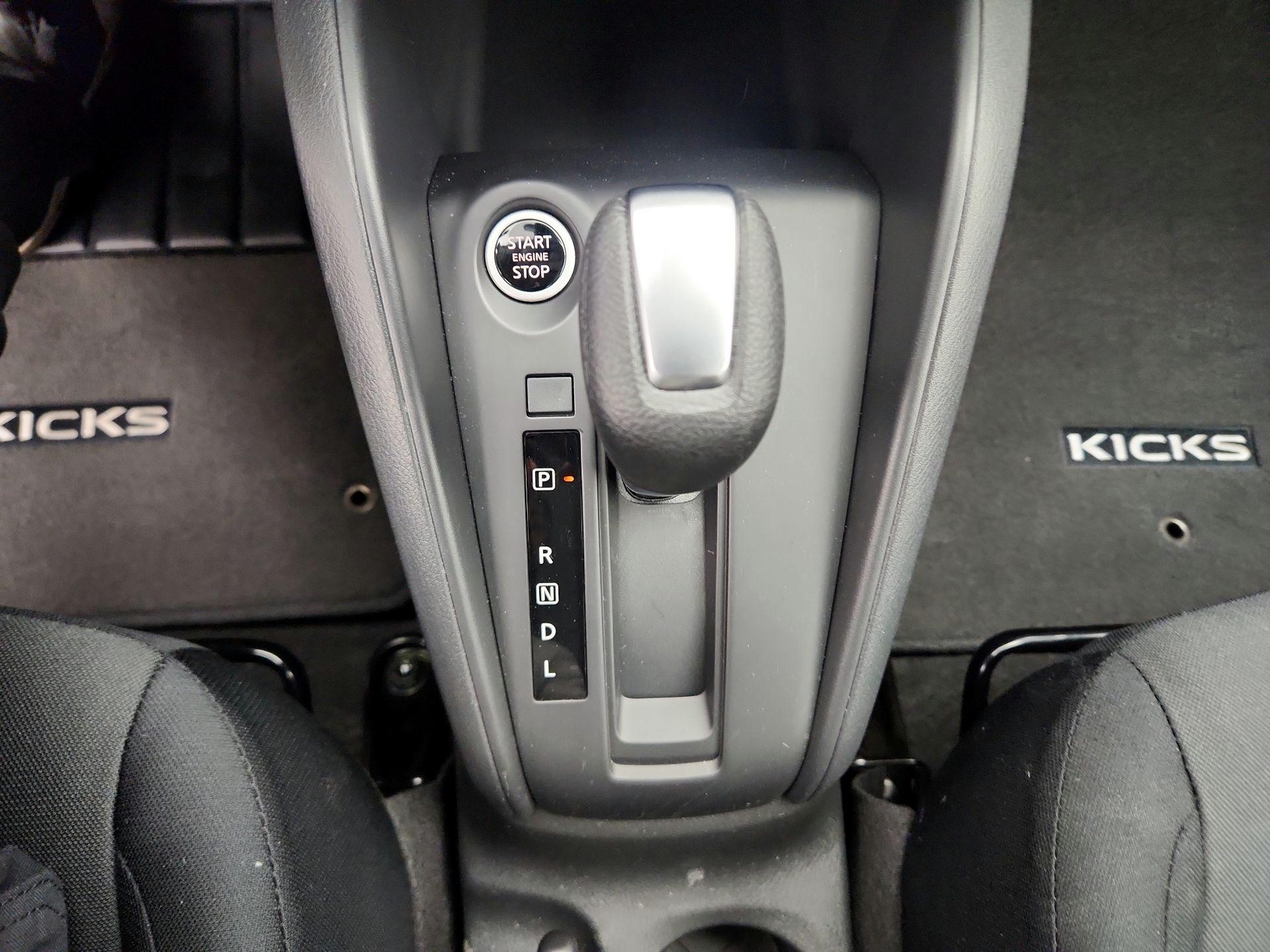 Thumbnail: 2025 Nissan Kicks - 17