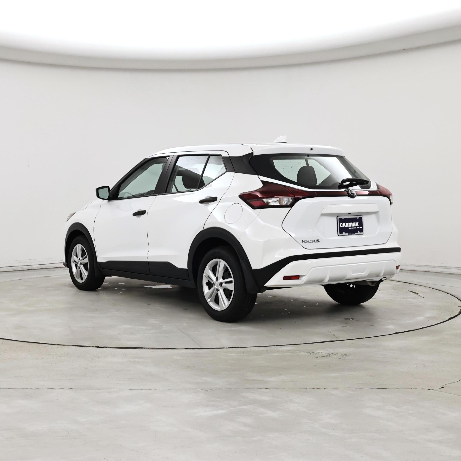 Thumbnail: 2025 Nissan Kicks - 2