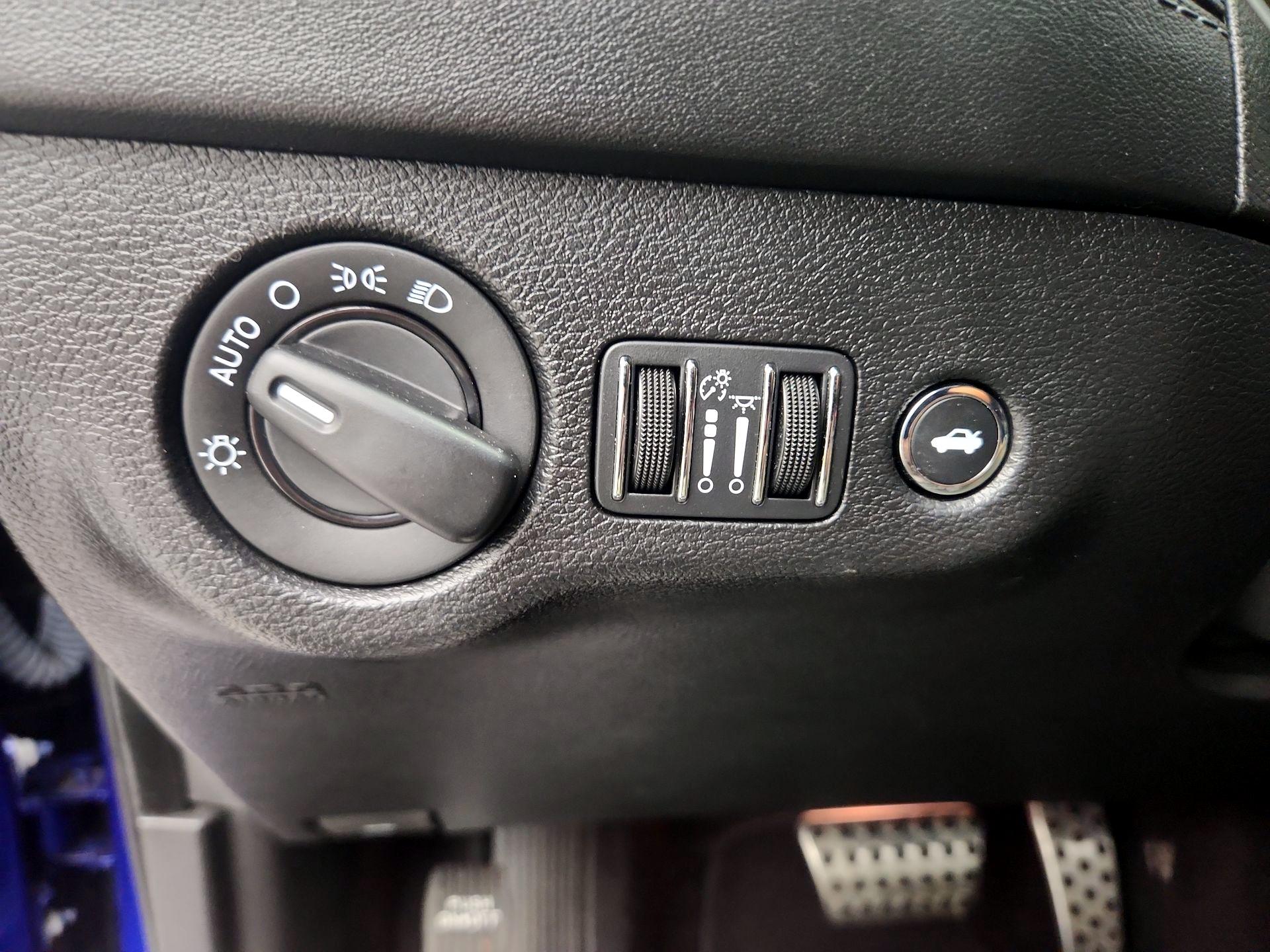 Thumbnail: 2021 Dodge Charger - 13