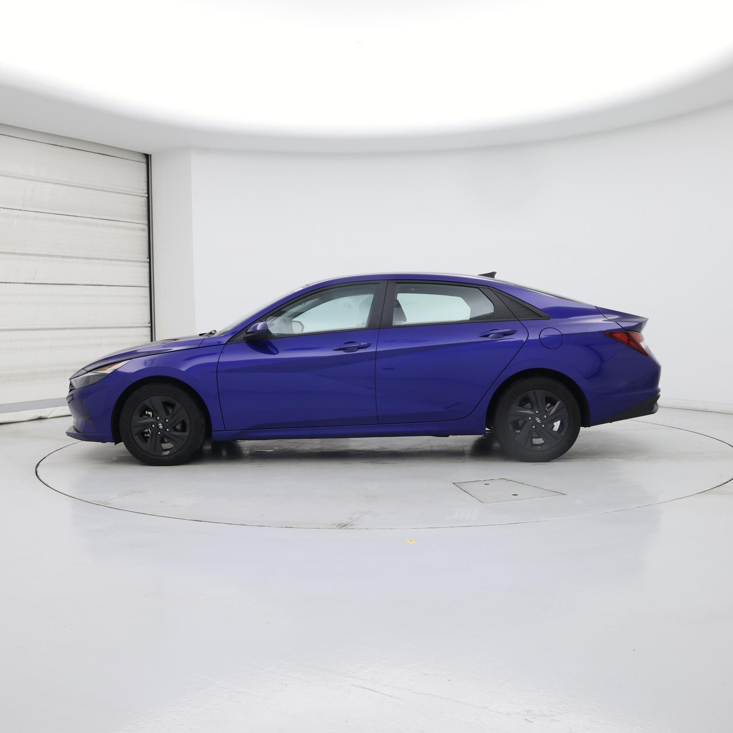 Thumbnail: 2023 Hyundai Elantra - 3