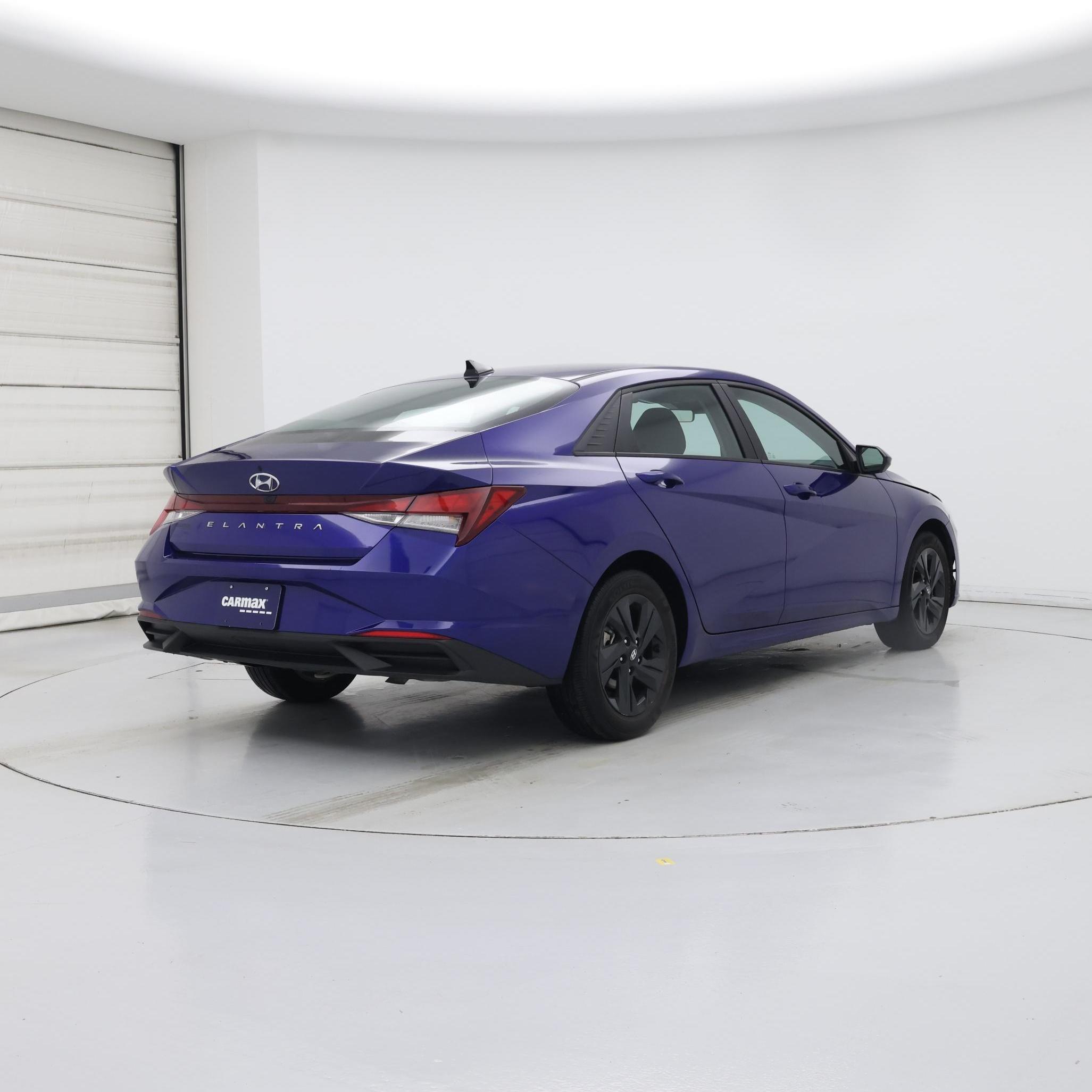 Thumbnail: 2023 Hyundai Elantra - 8