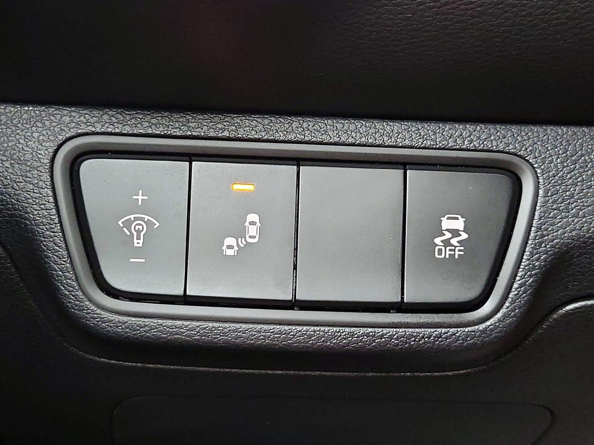 Thumbnail: 2023 Kia Forte - 13