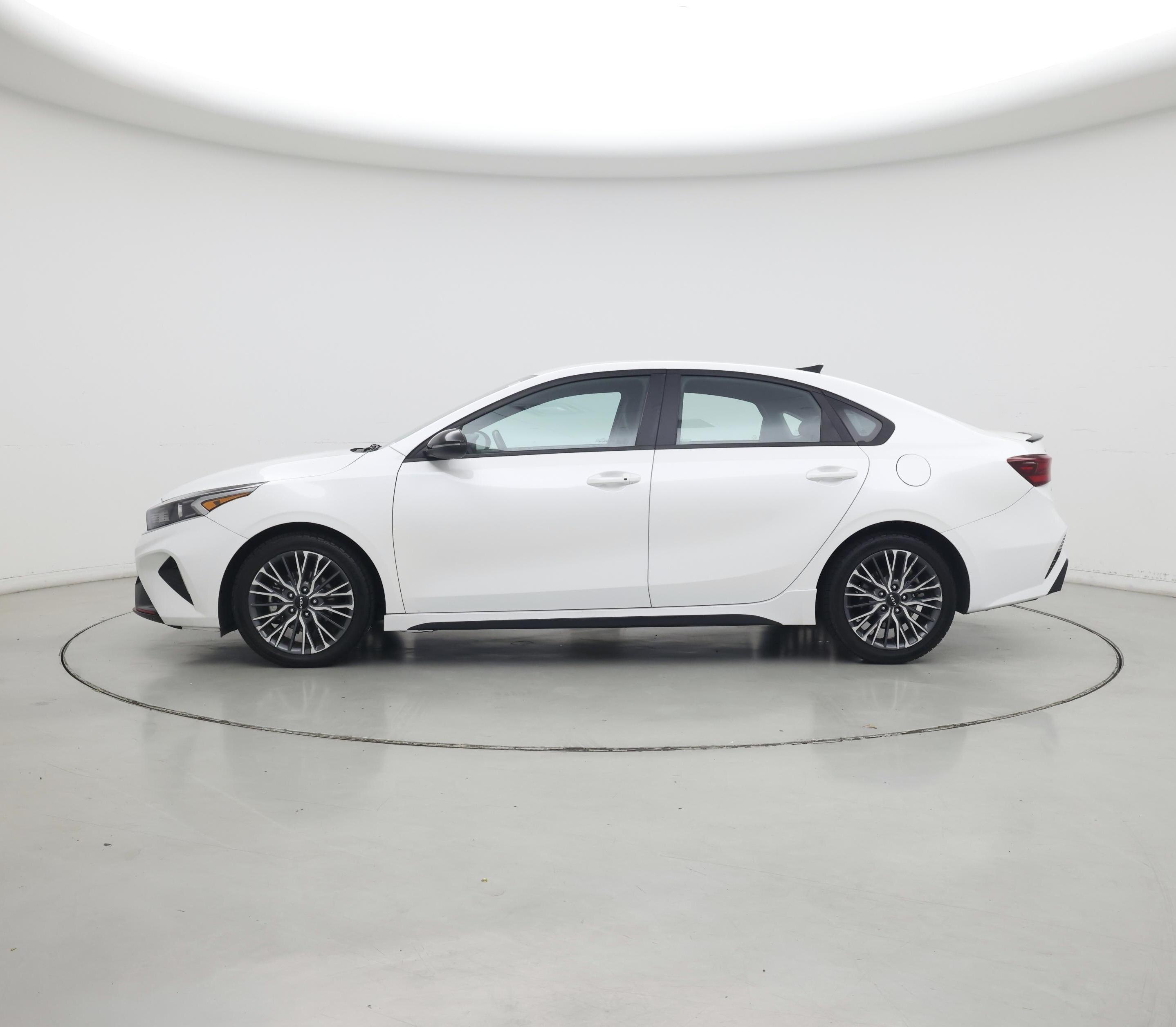 Thumbnail: 2023 Kia Forte - 3