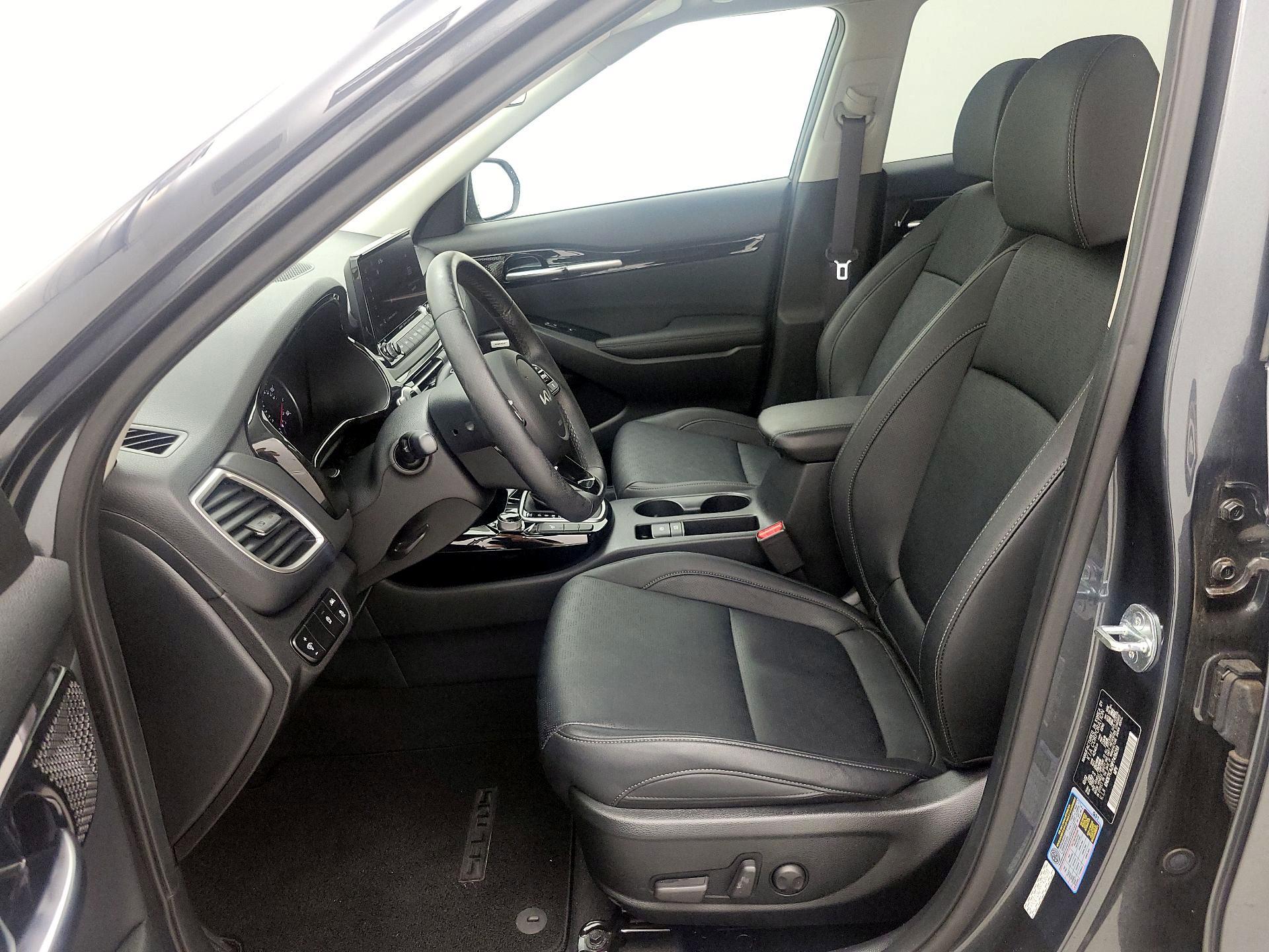 Thumbnail: 2023 Kia Seltos - 11