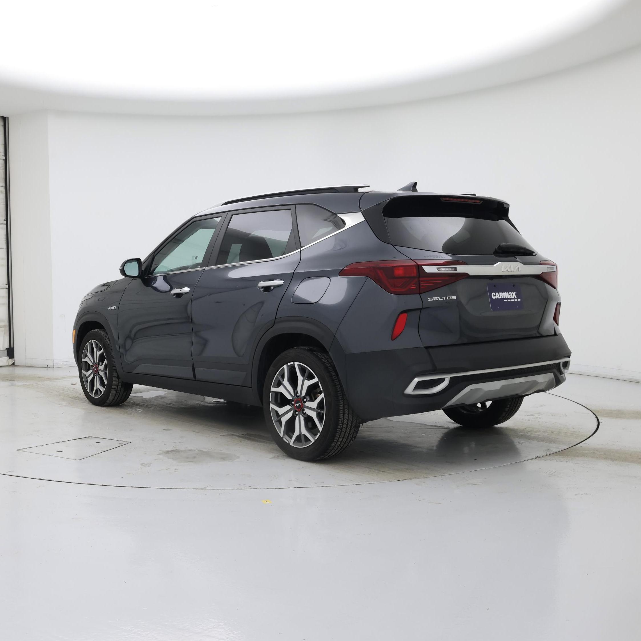 Thumbnail: 2023 Kia Seltos - 2