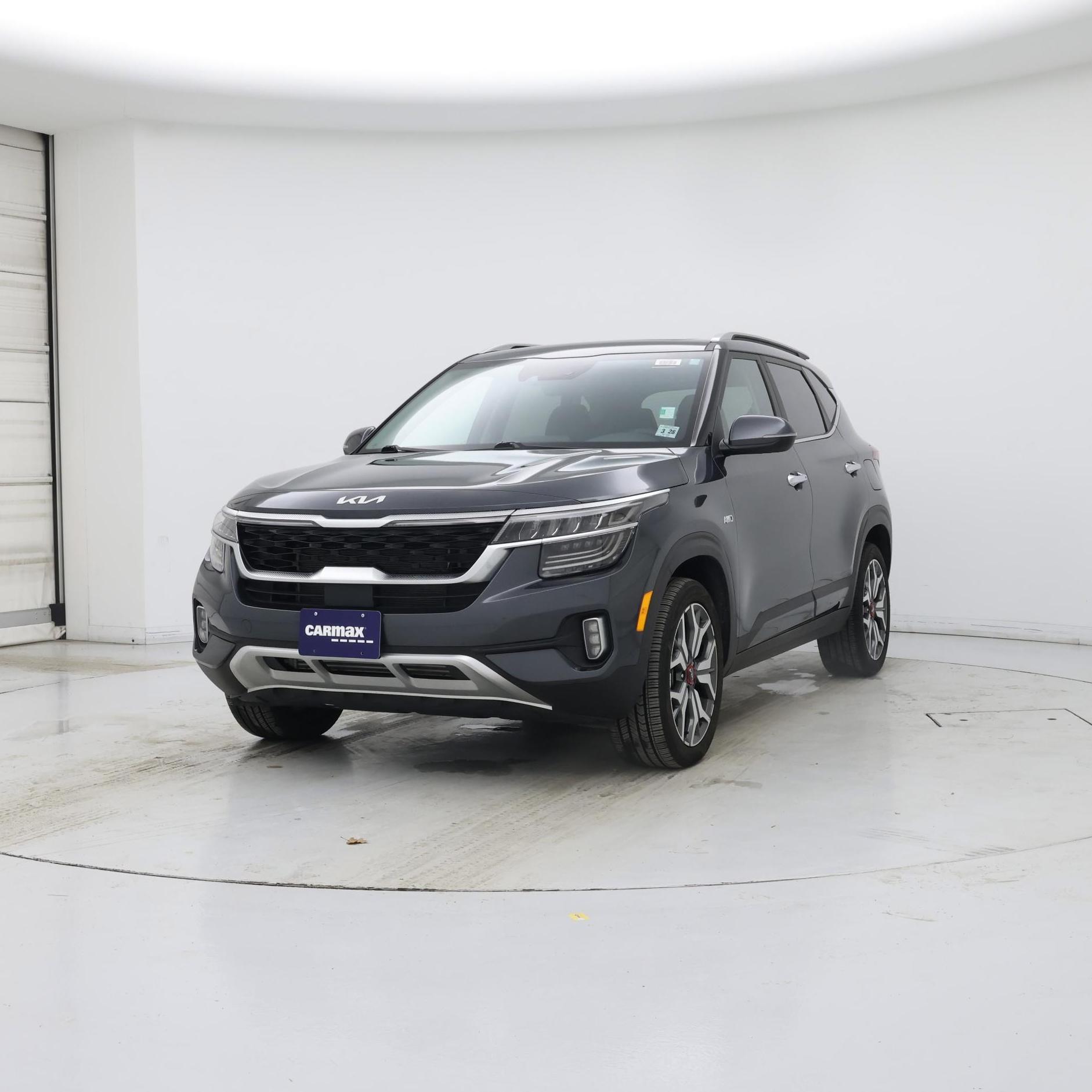 Thumbnail: 2023 Kia Seltos - 4