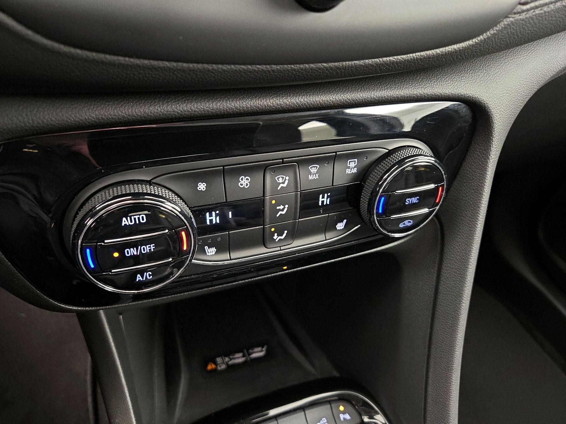 Thumbnail: 2022 Buick Encore GX - 17