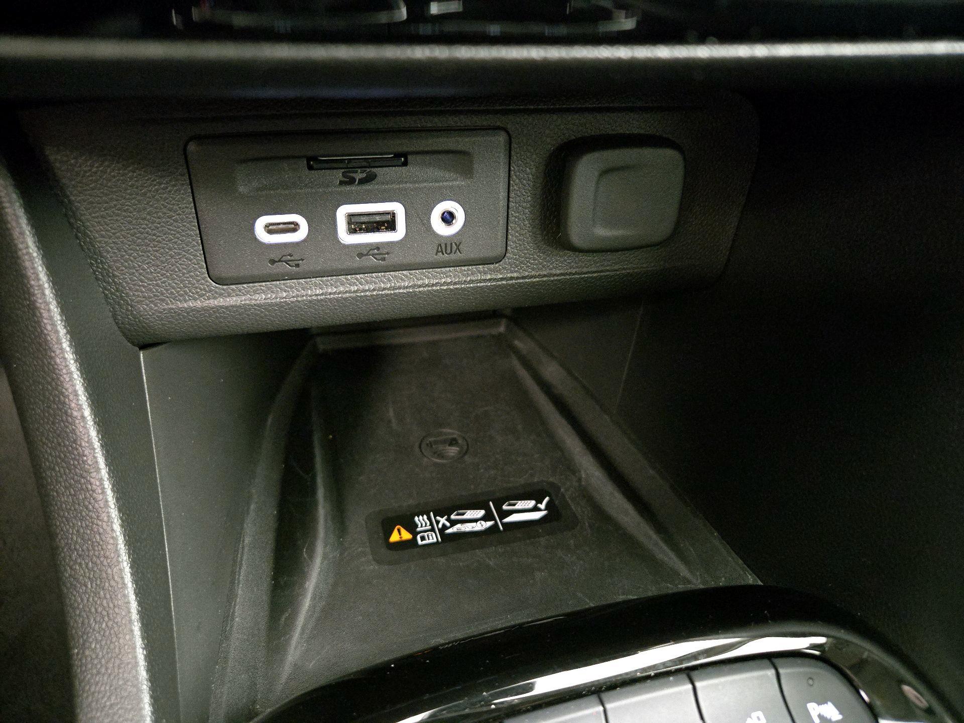 Thumbnail: 2022 Buick Encore GX - 19