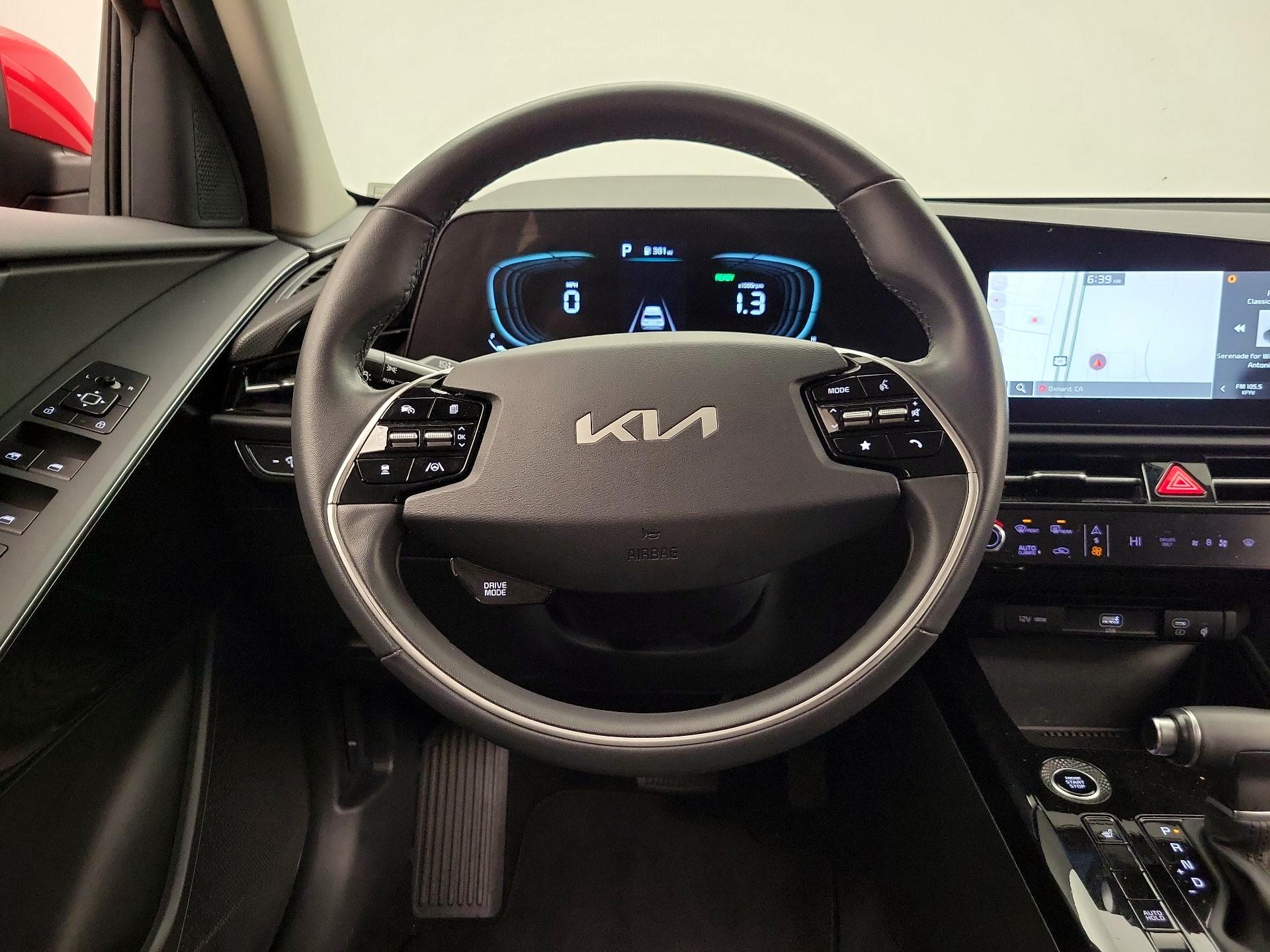 Thumbnail: 2023 Kia Niro - 10
