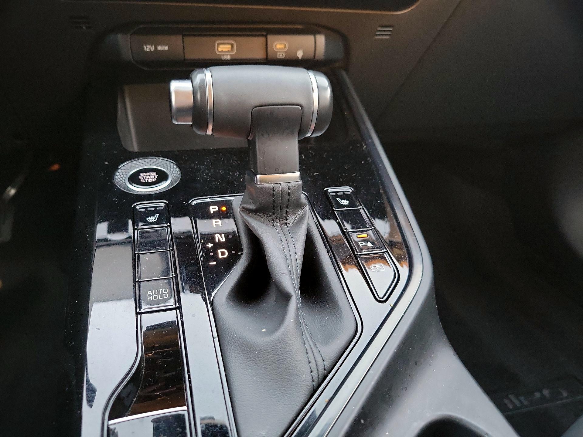 Thumbnail: 2023 Kia Niro - 18