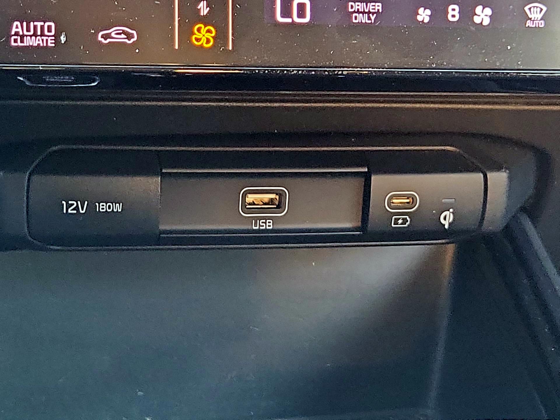 Thumbnail: 2023 Kia Niro - 19