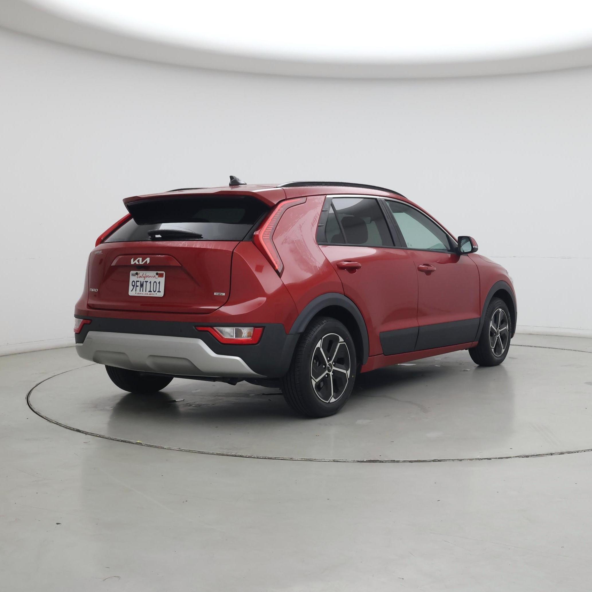 Thumbnail: 2023 Kia Niro - 8