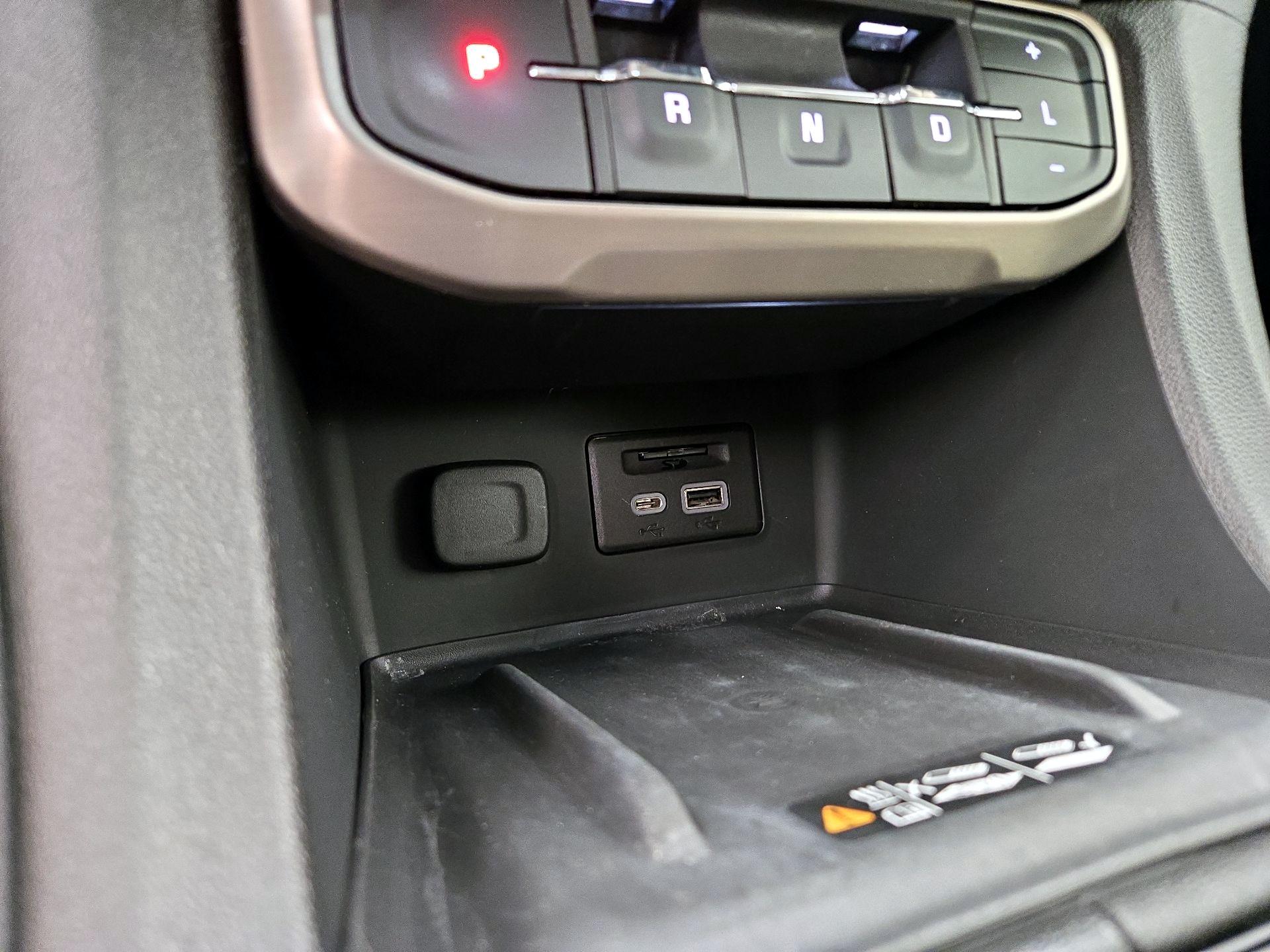 Thumbnail: 2023 GMC Acadia - 19