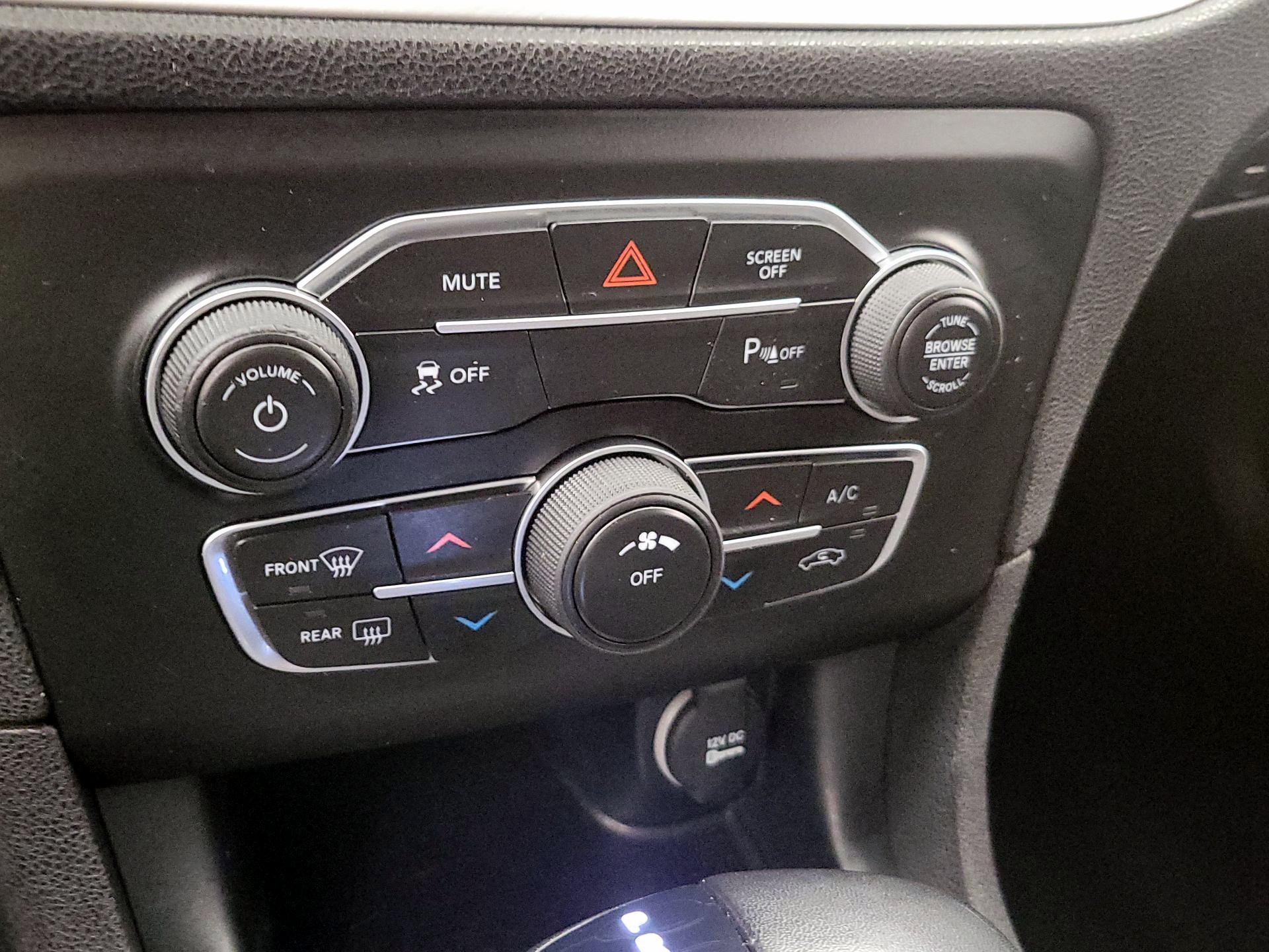 Thumbnail: 2022 Dodge Charger - 16