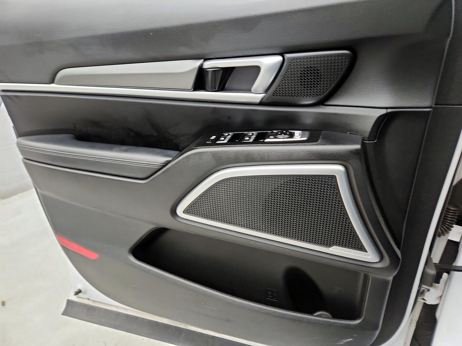 Thumbnail: 2021 Kia Telluride - 12