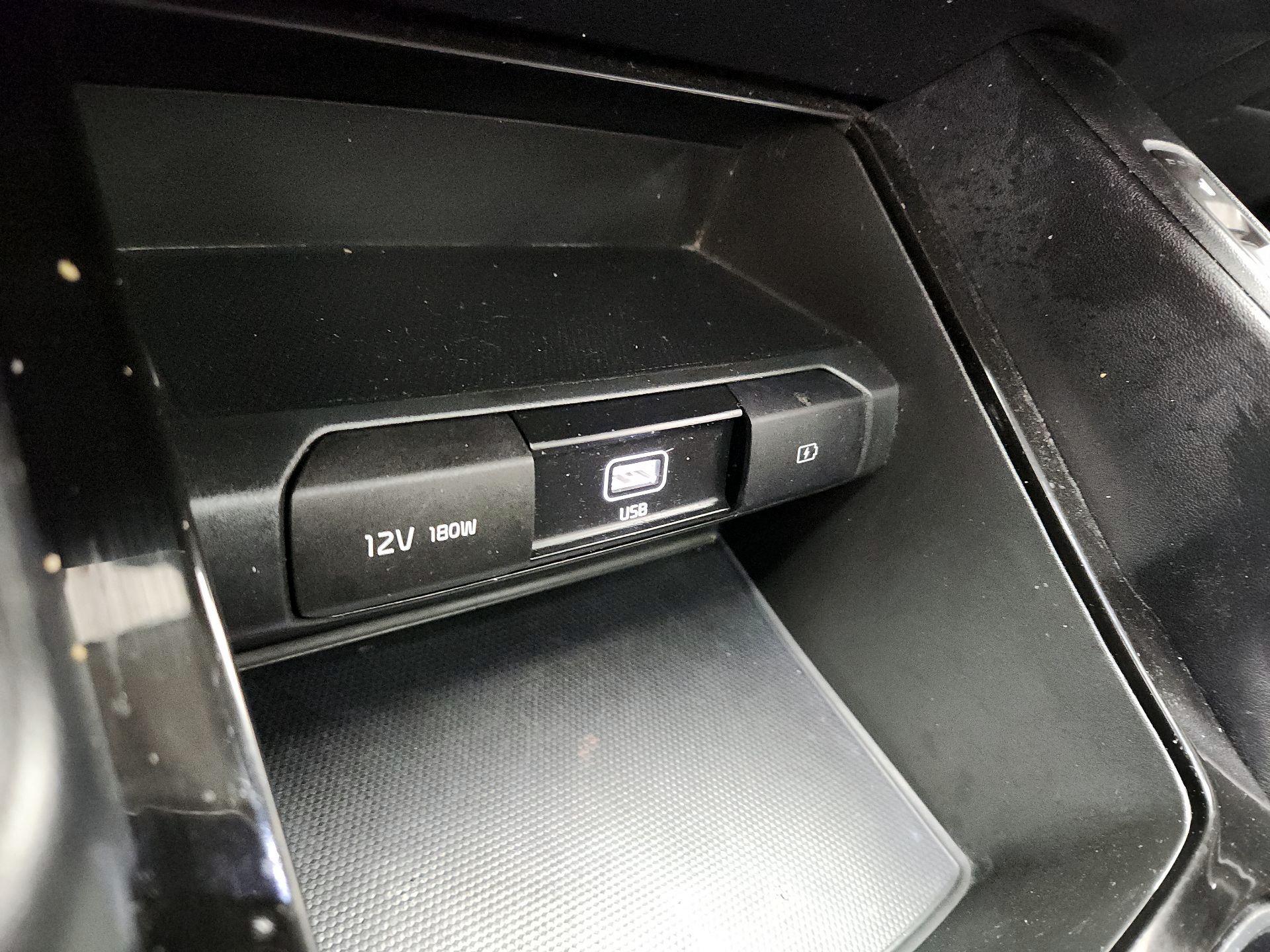 Thumbnail: 2021 Kia Telluride - 18