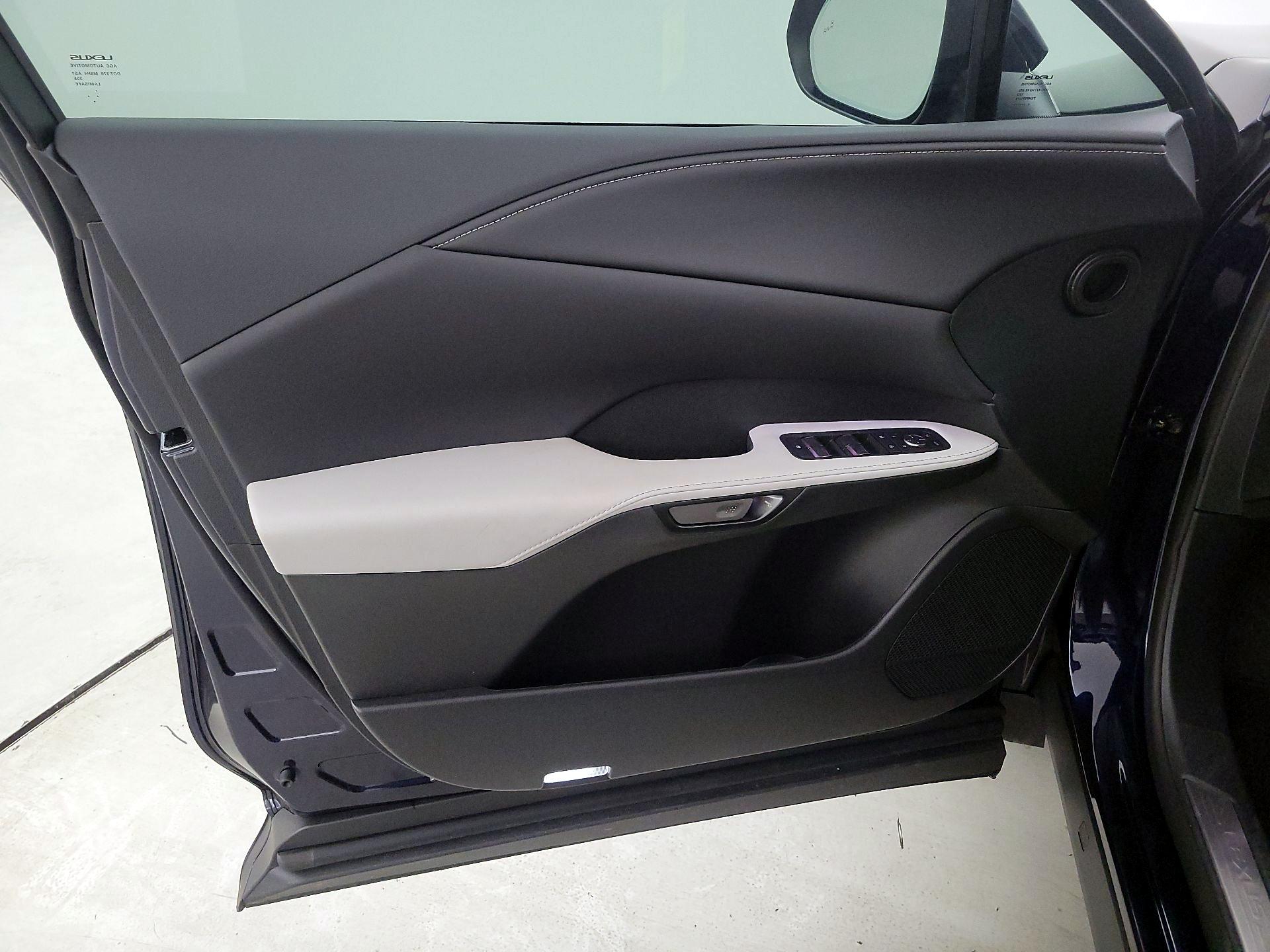 Thumbnail: 2025 Lexus RX - 12