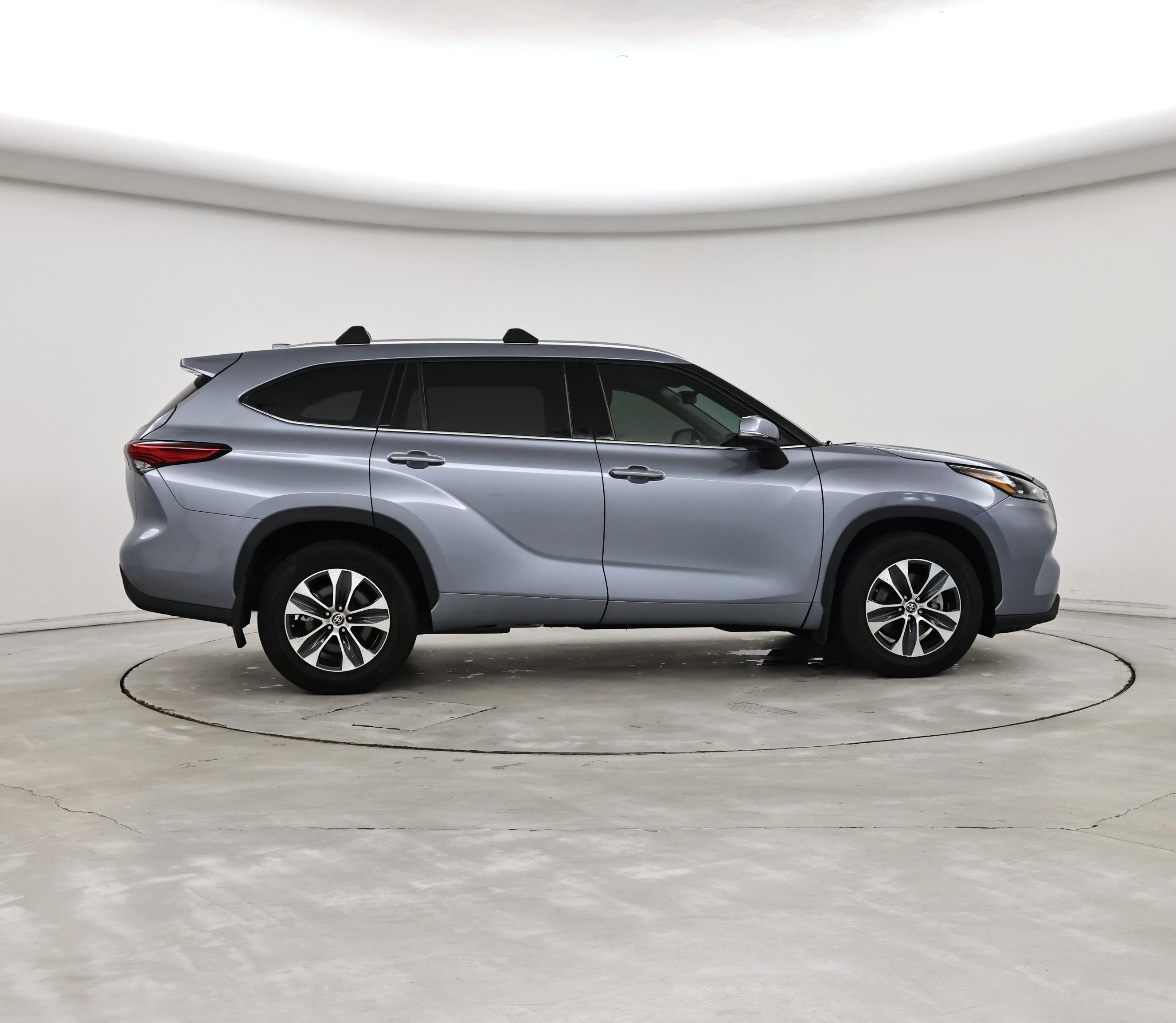 Thumbnail: 2020 Toyota Highlander - 7