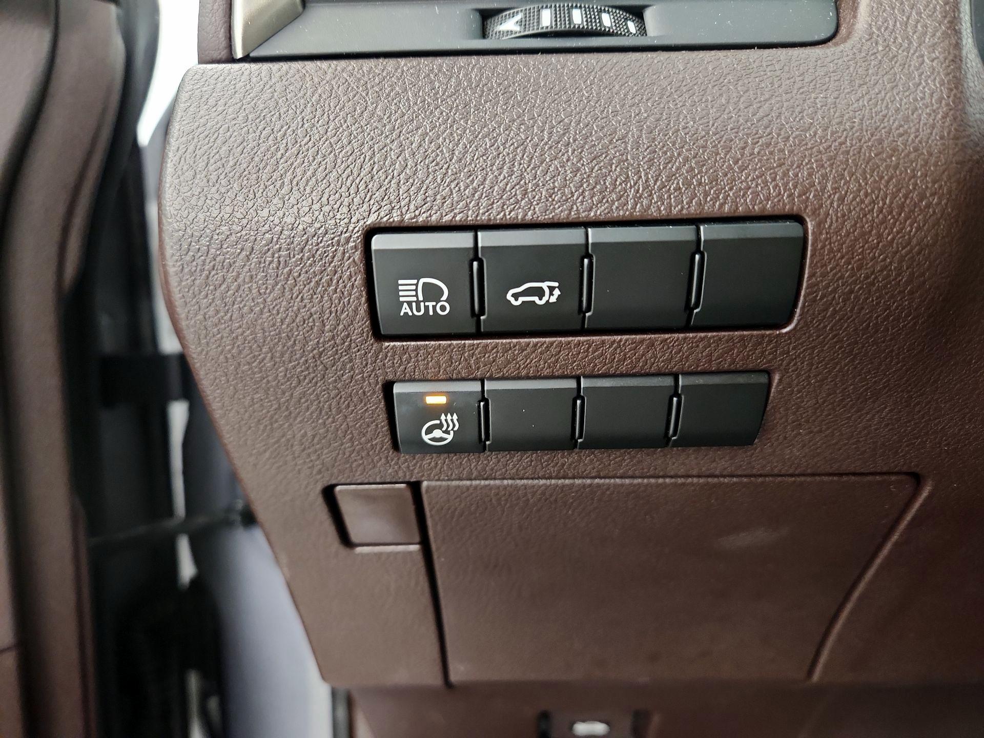 Thumbnail: 2017 Lexus RX - 13