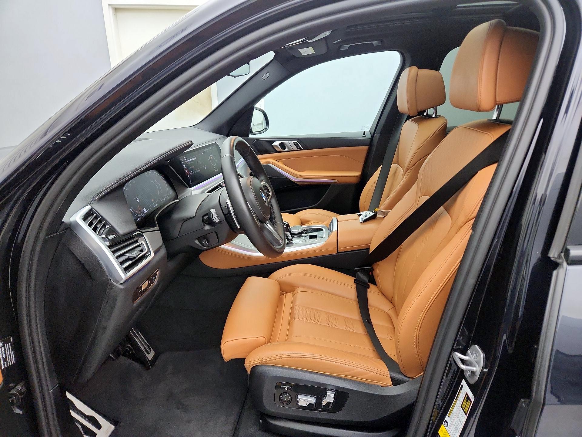 Thumbnail: 2022 BMW X5 - 11