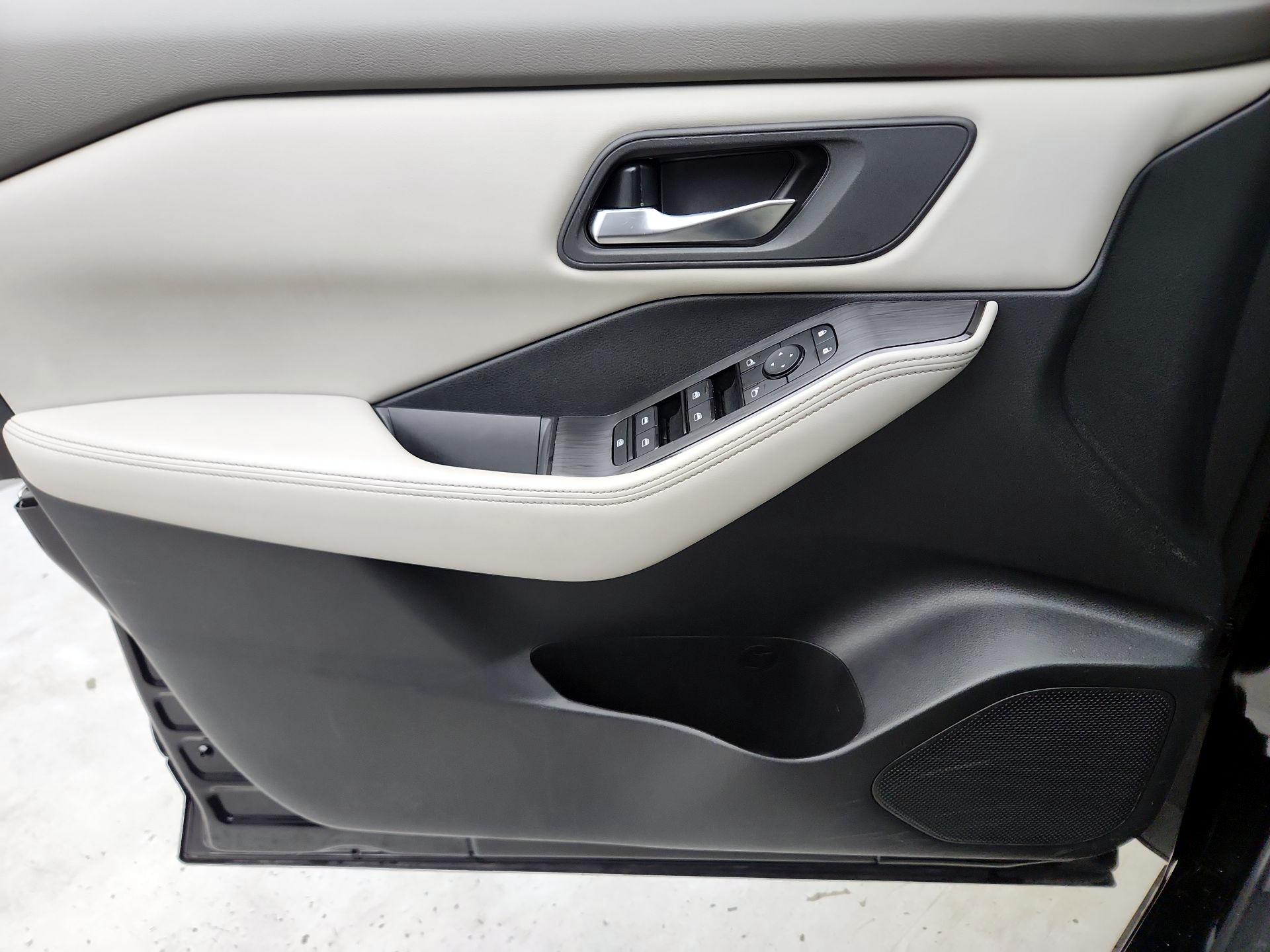 Thumbnail: 2024 Nissan Rogue - 12