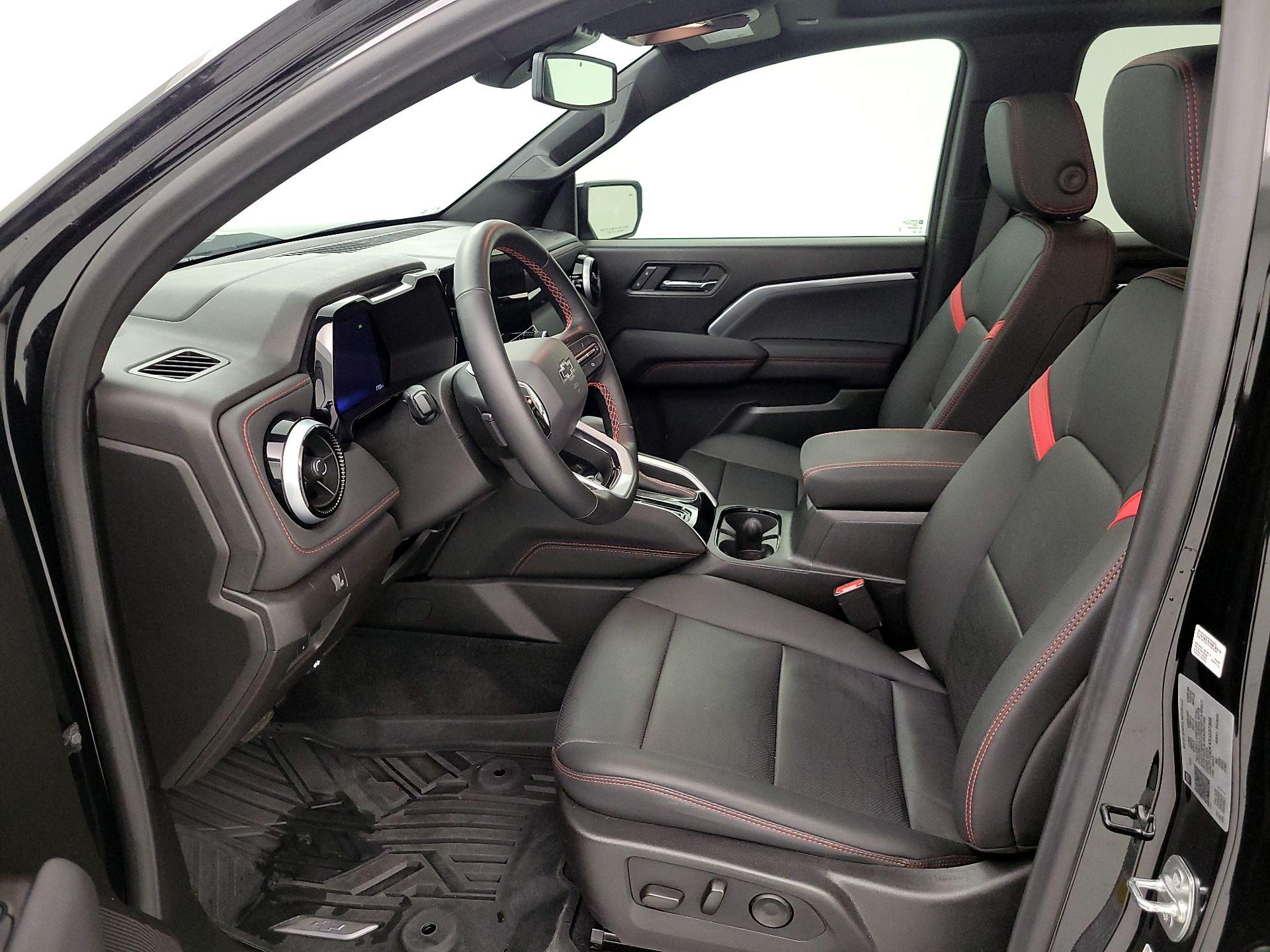 Thumbnail: 2025 Chevrolet Colorado - 11