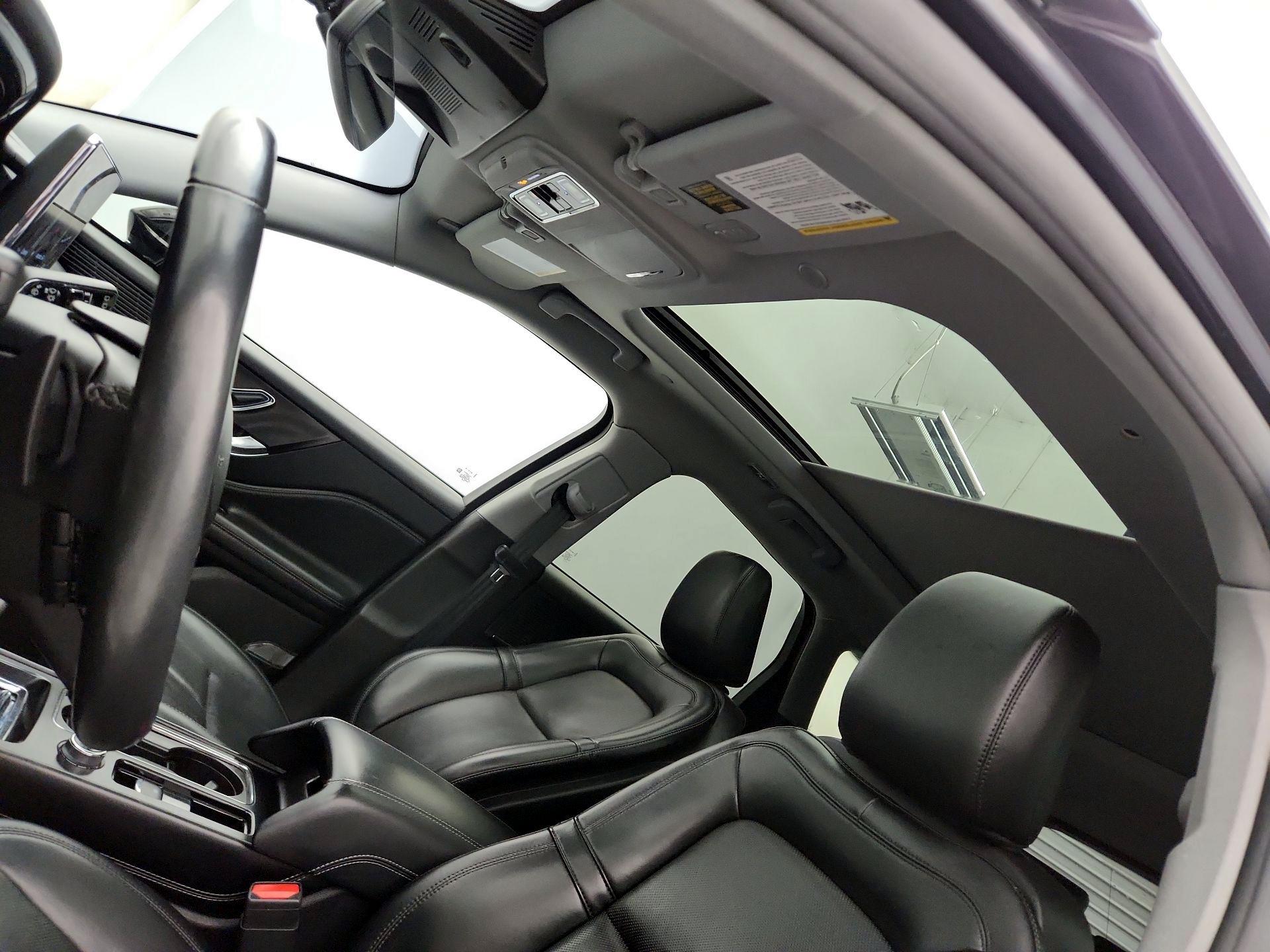 Thumbnail: 2022 Lincoln Corsair - 20