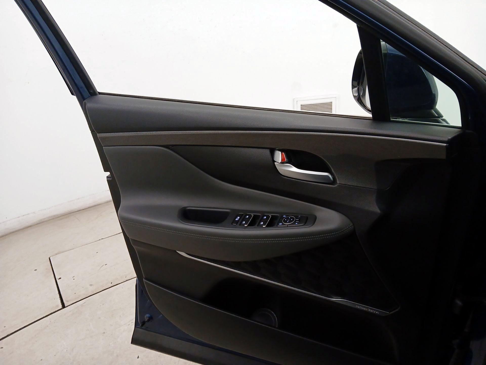 Thumbnail: 2022 Hyundai Santa Fe - 12