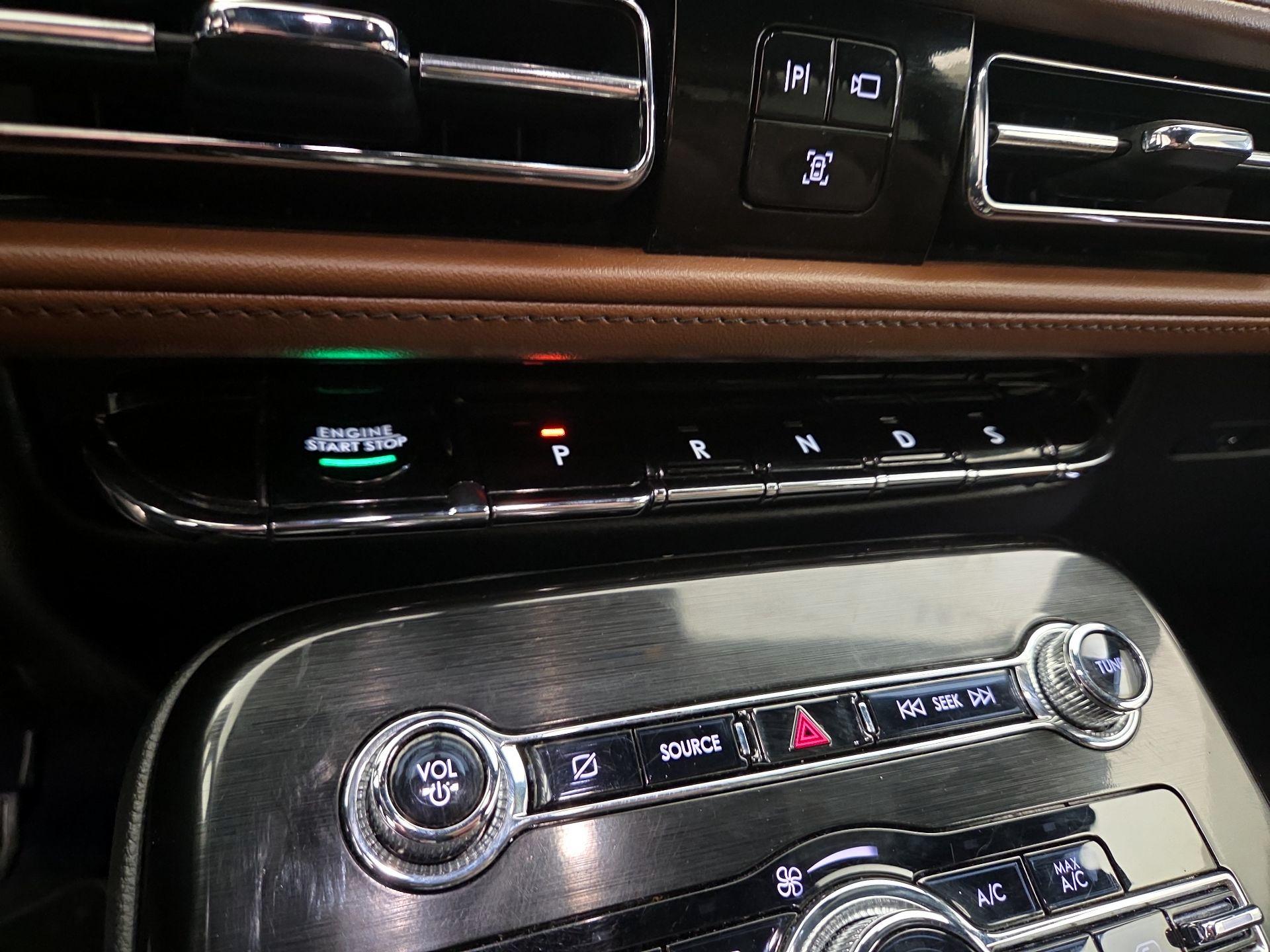 Thumbnail: 2023 Lincoln Nautilus - 17