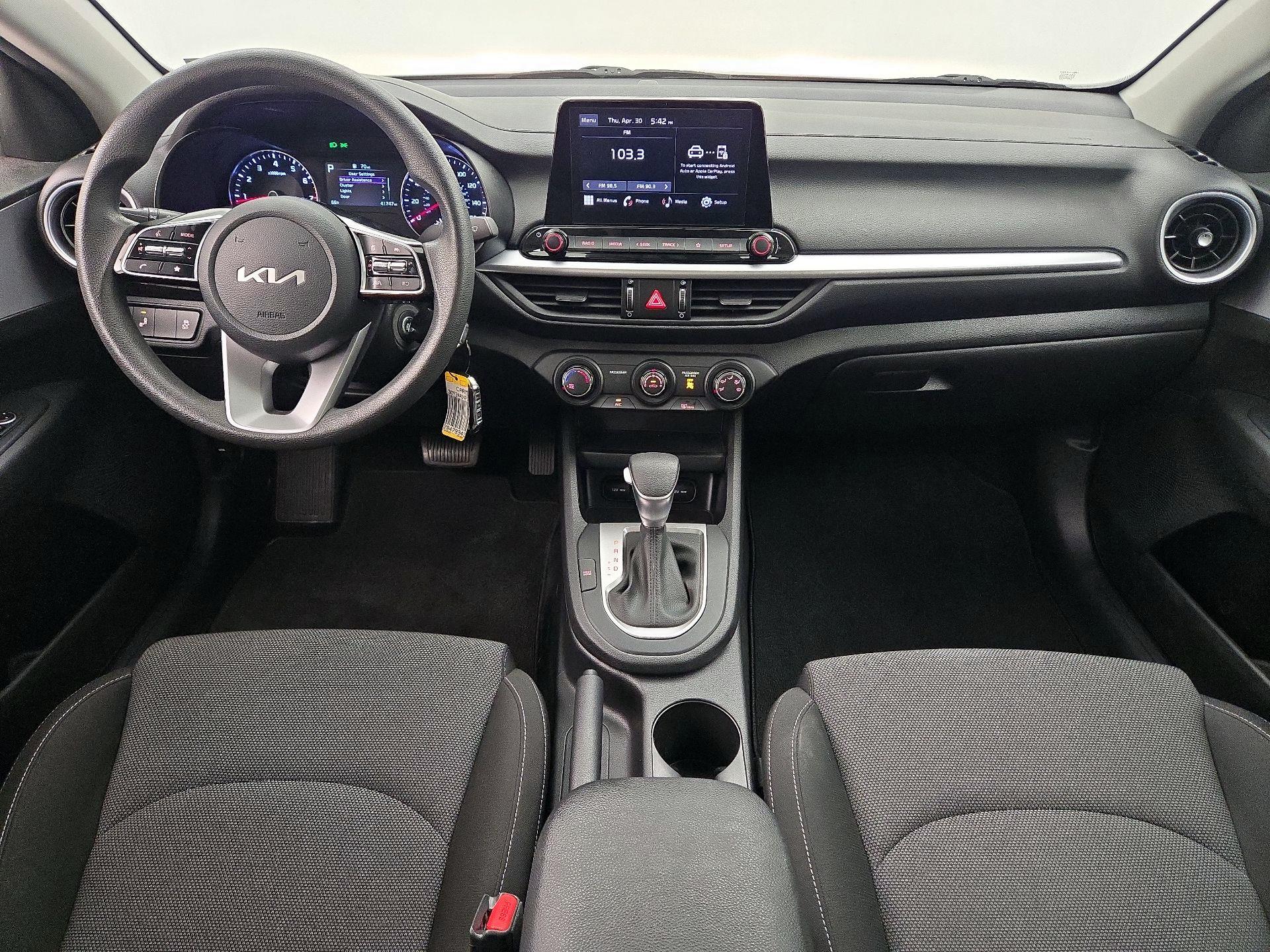 Thumbnail: 2023 Kia Forte - 9