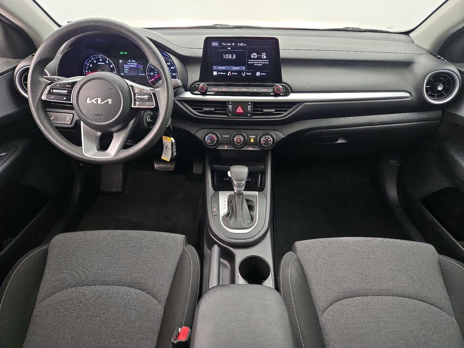 2023 Kia Forte LXS - Photo 10