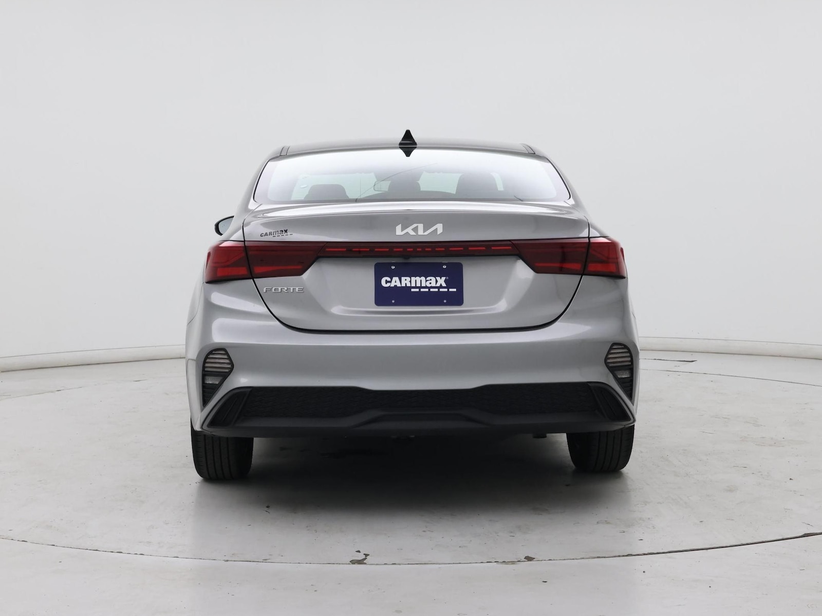 2023 Kia Forte LXS - Photo 7