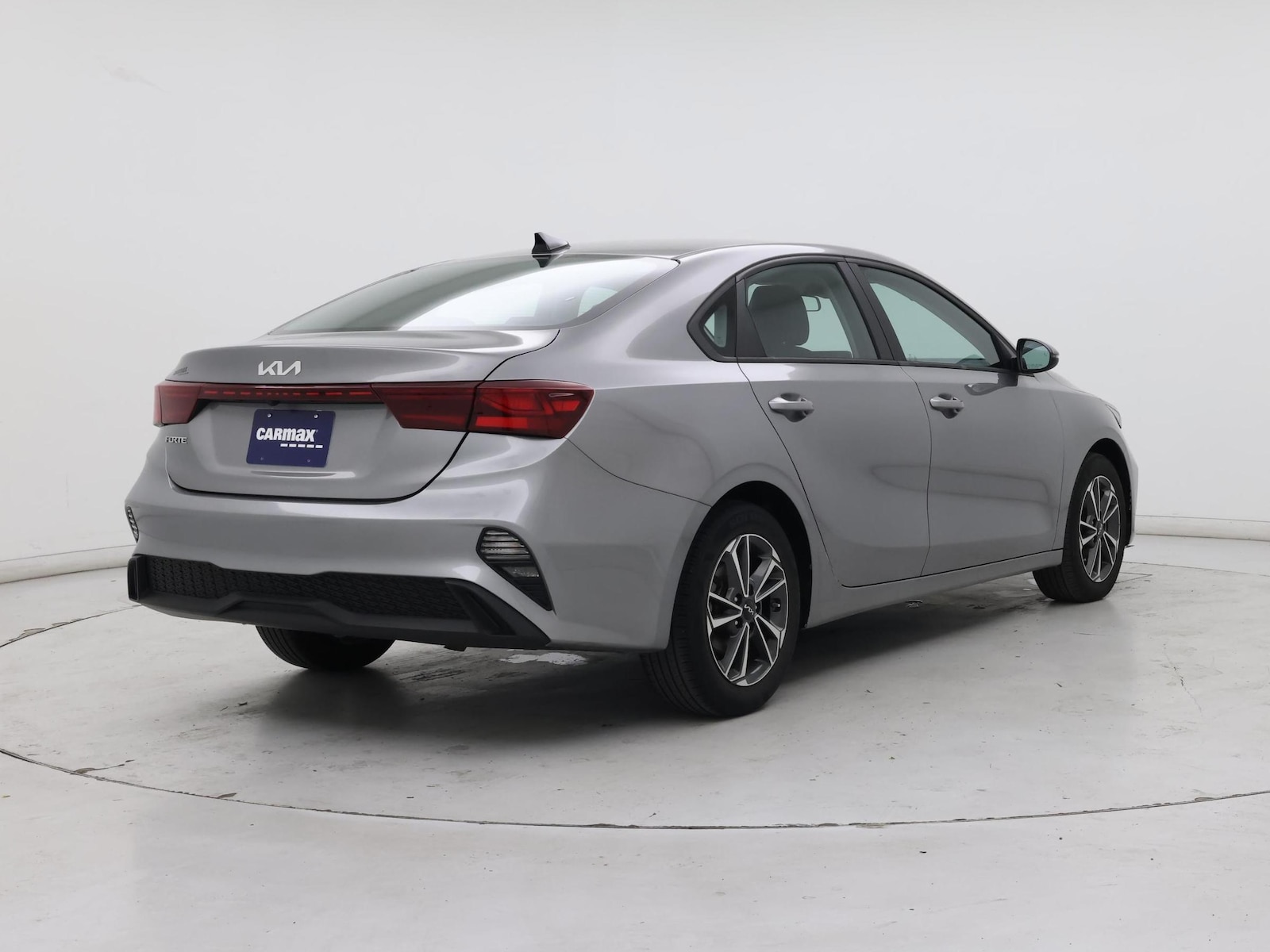 2023 Kia Forte LXS - Photo 9