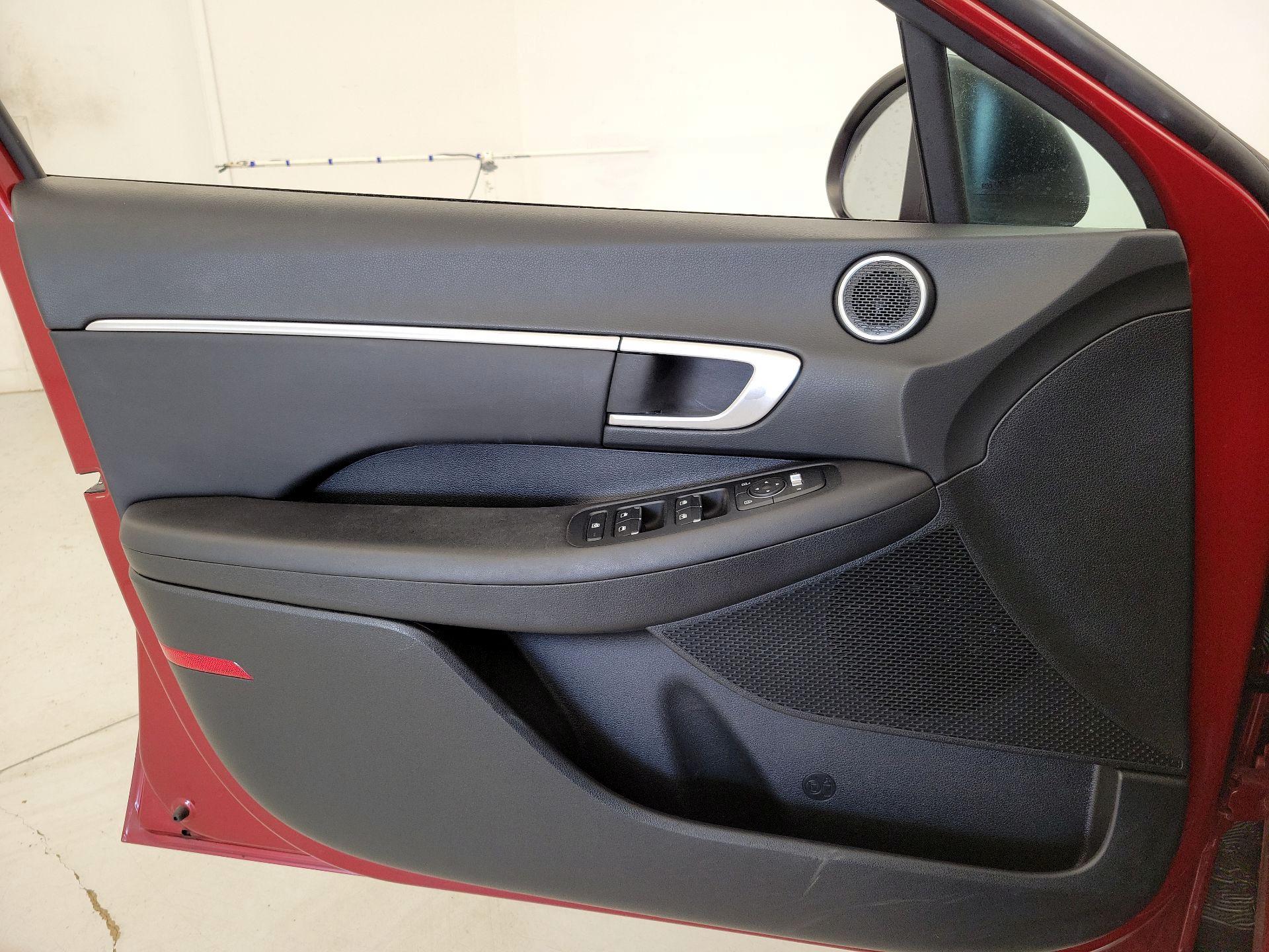 Thumbnail: 2023 Hyundai Sonata - 12