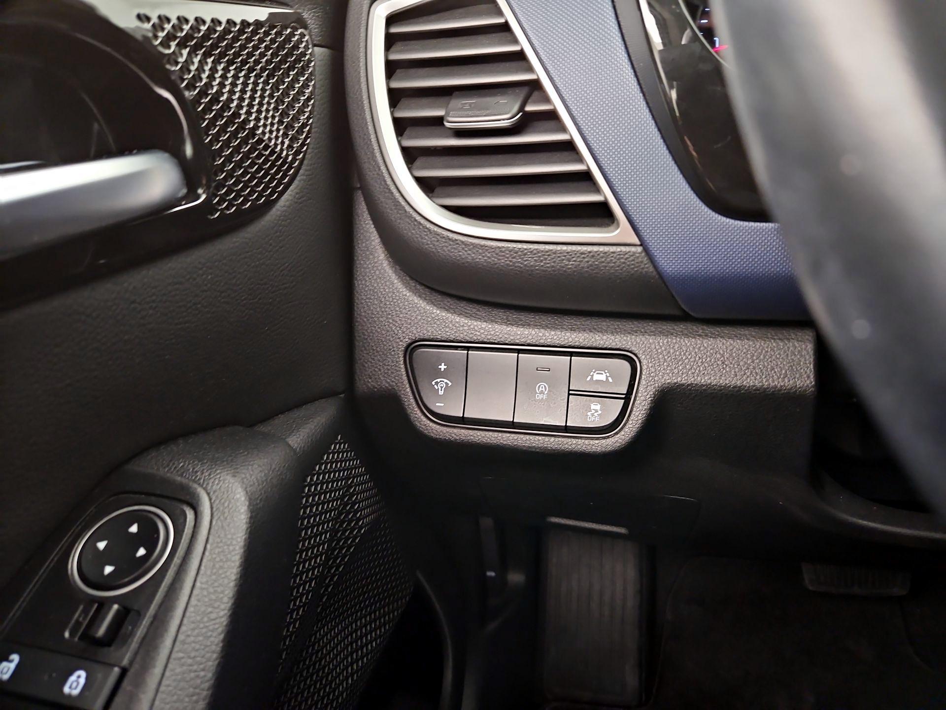 Thumbnail: 2023 Kia Seltos - 13