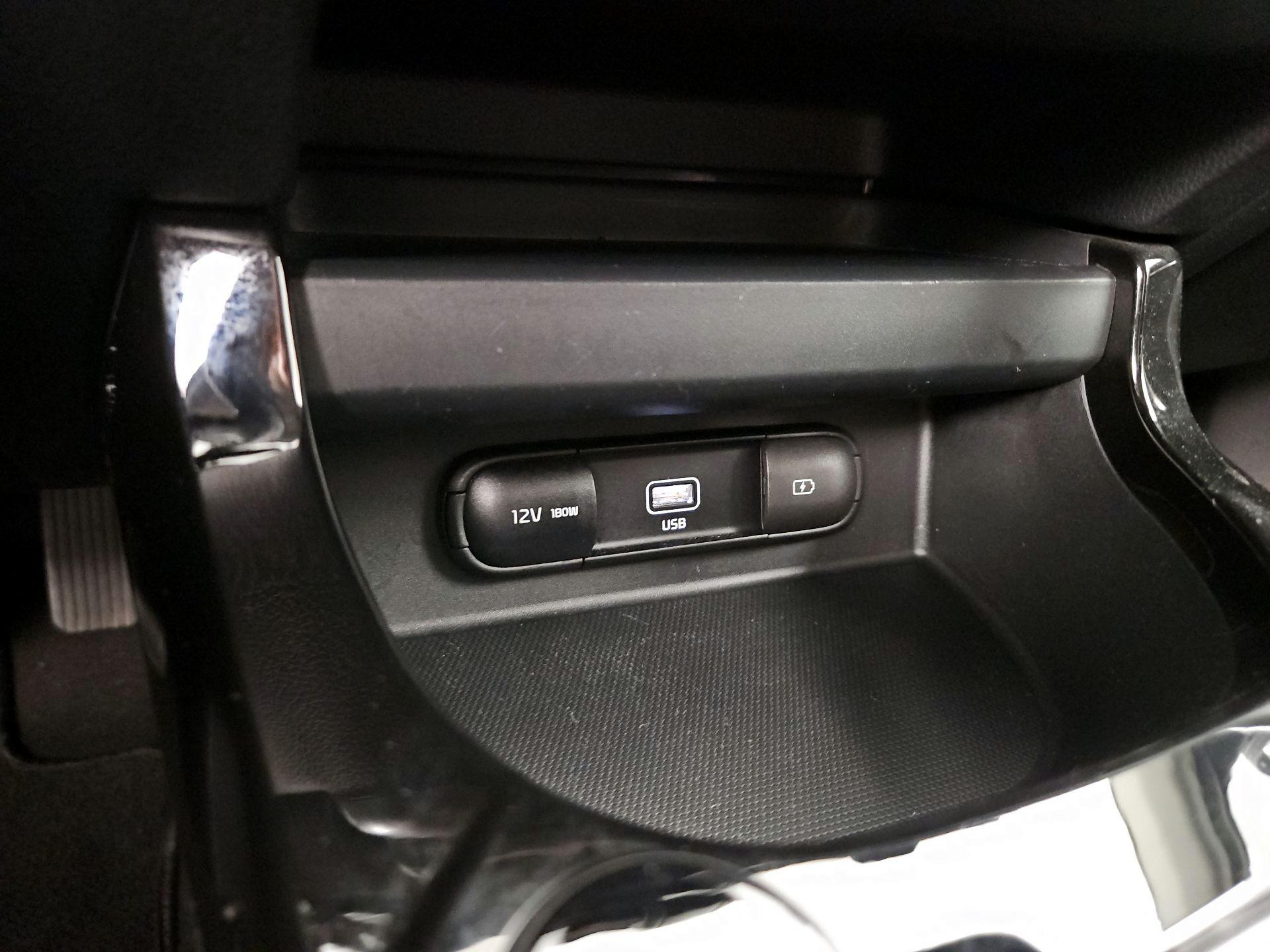 Thumbnail: 2023 Kia Seltos - 18