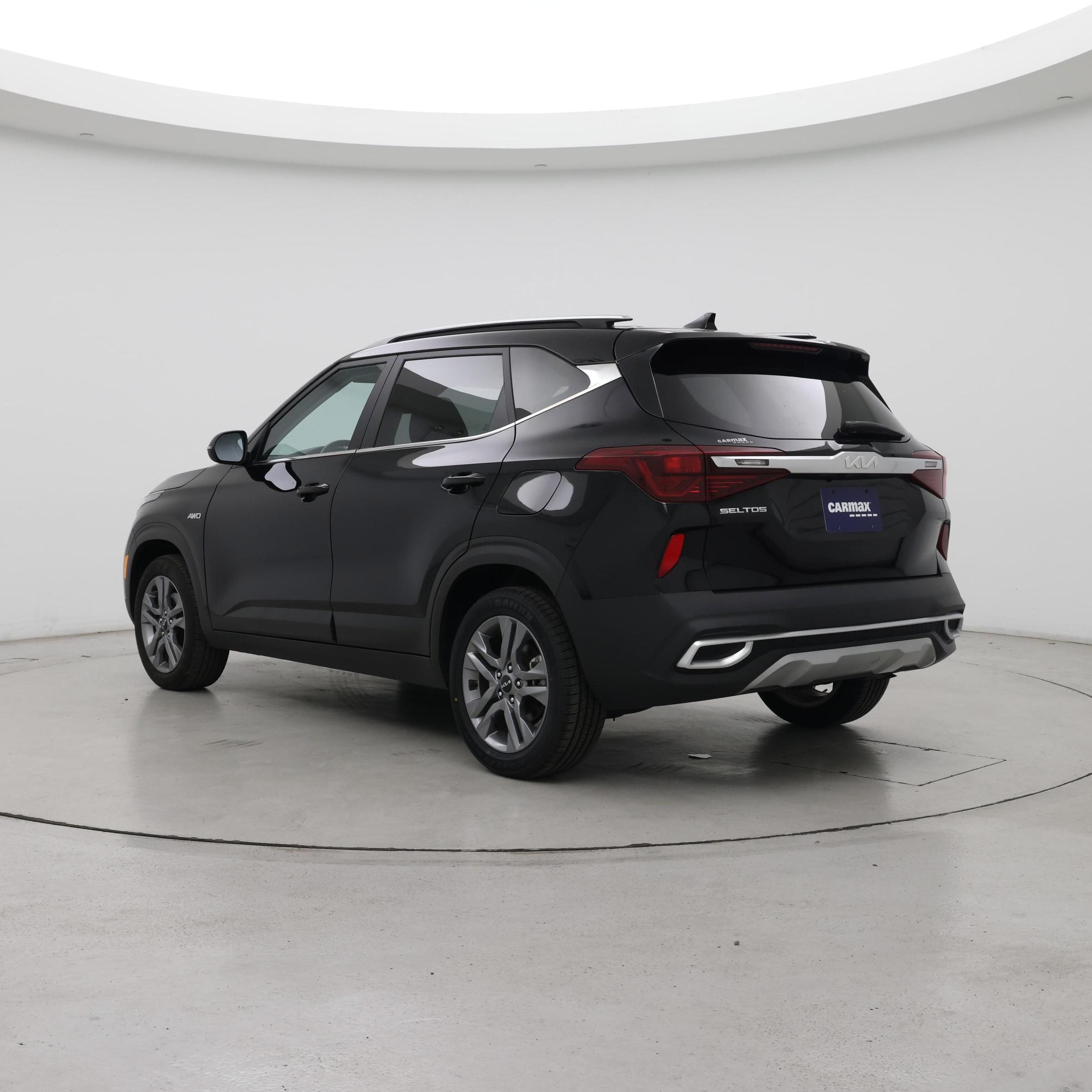 Thumbnail: 2023 Kia Seltos - 2