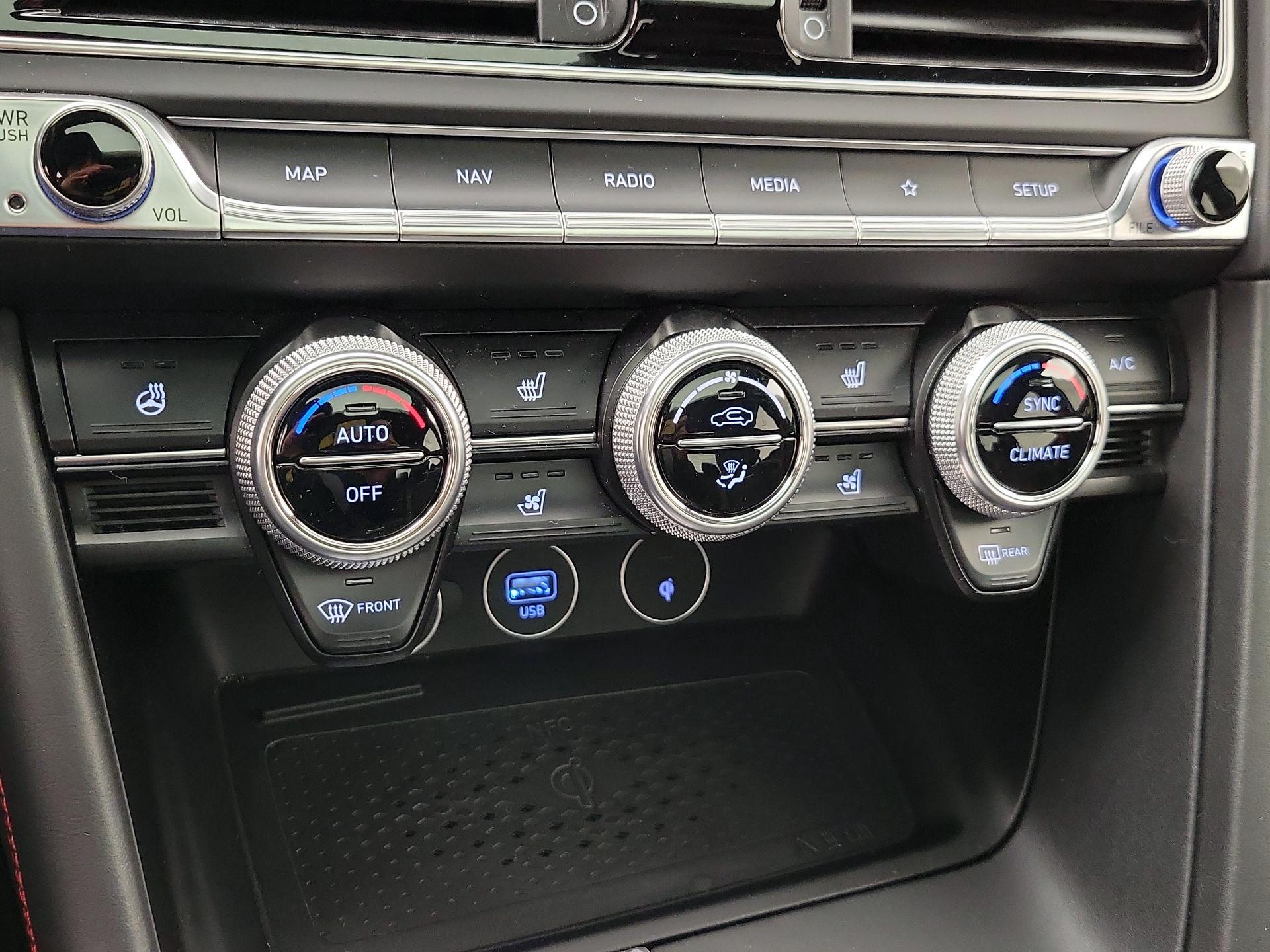 Thumbnail: 2023 Genesis G70 - 17