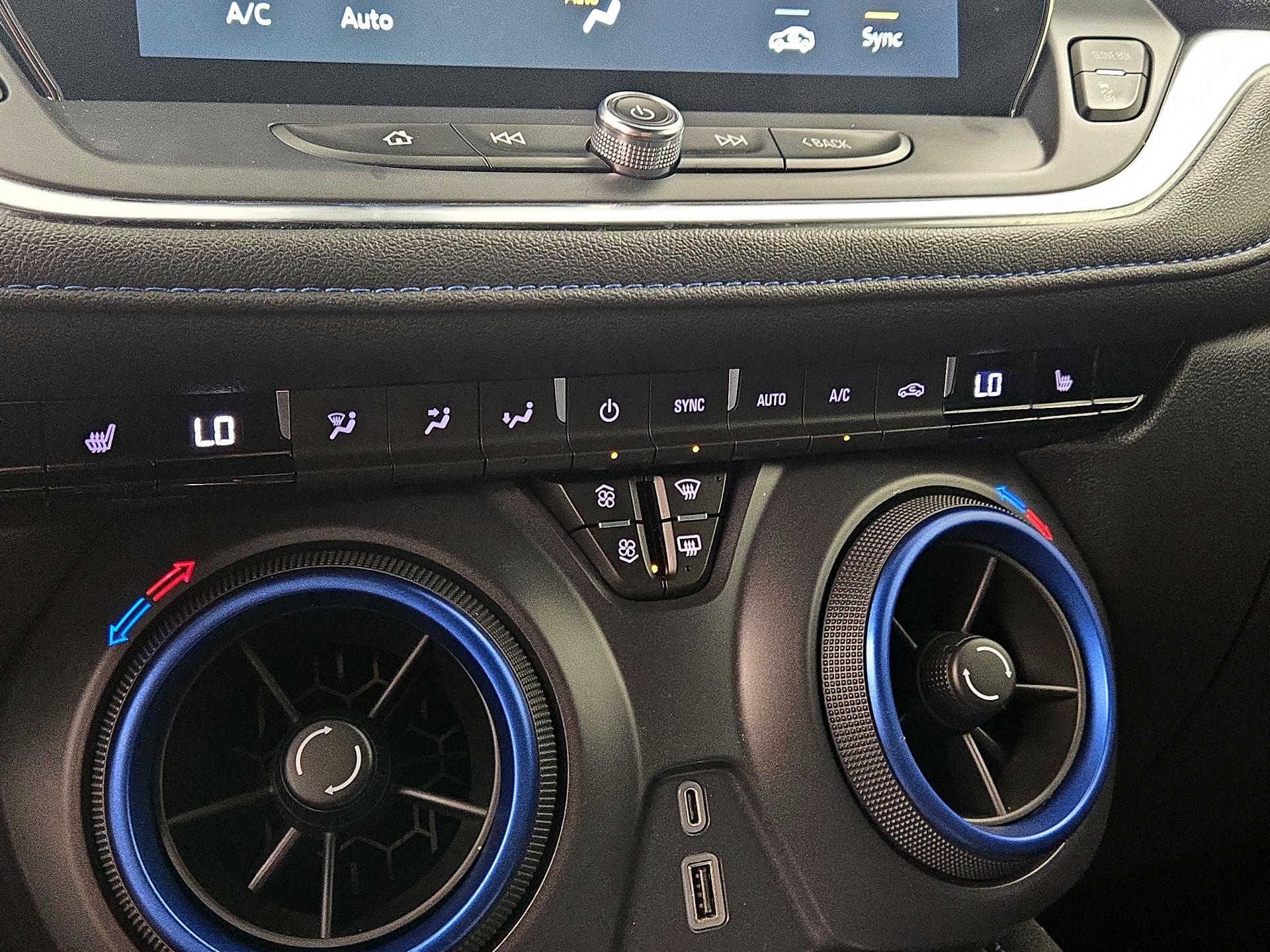 Thumbnail: 2025 Chevrolet Blazer - 17