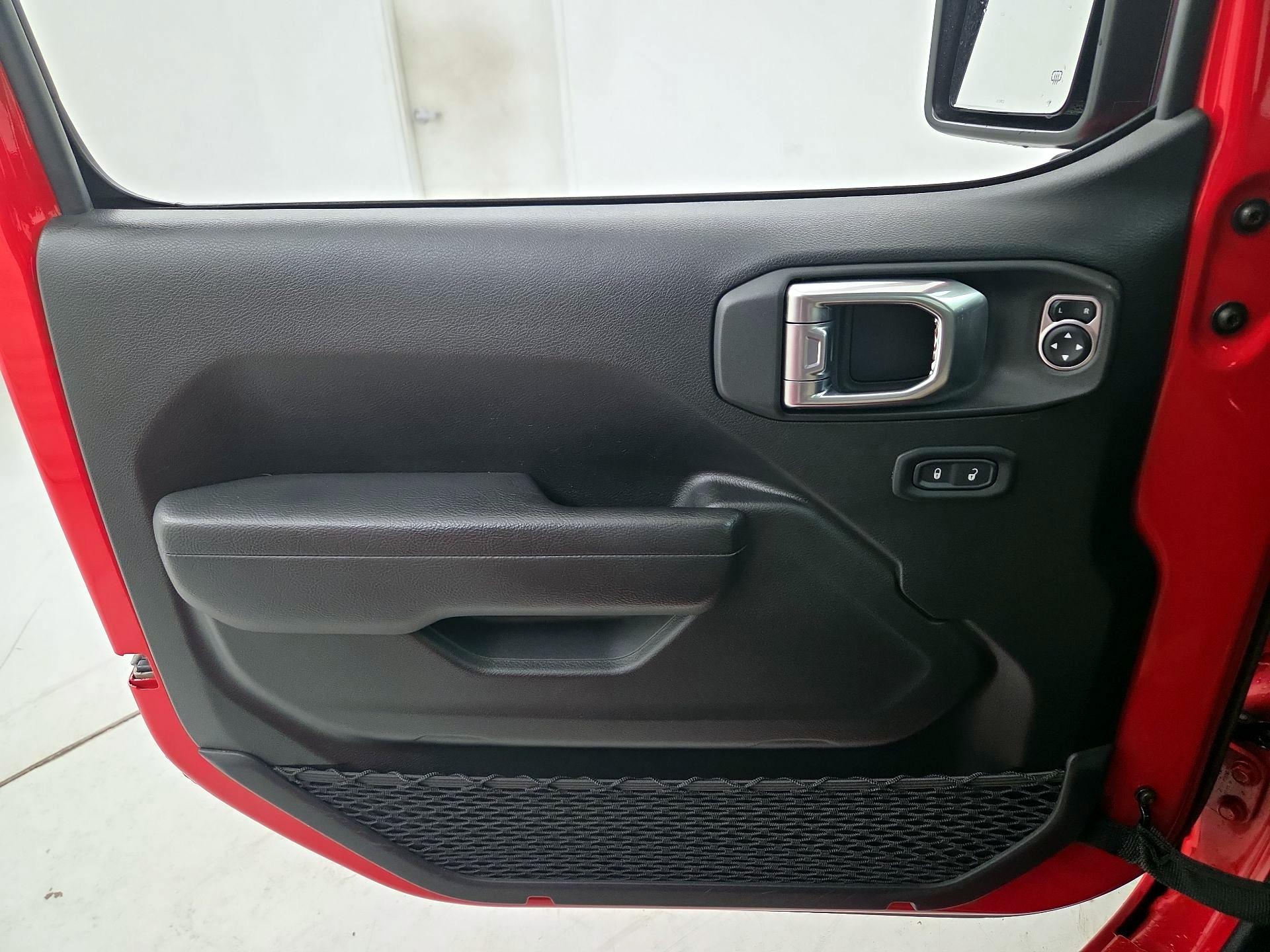 Thumbnail: 2022 Jeep Wrangler - 12