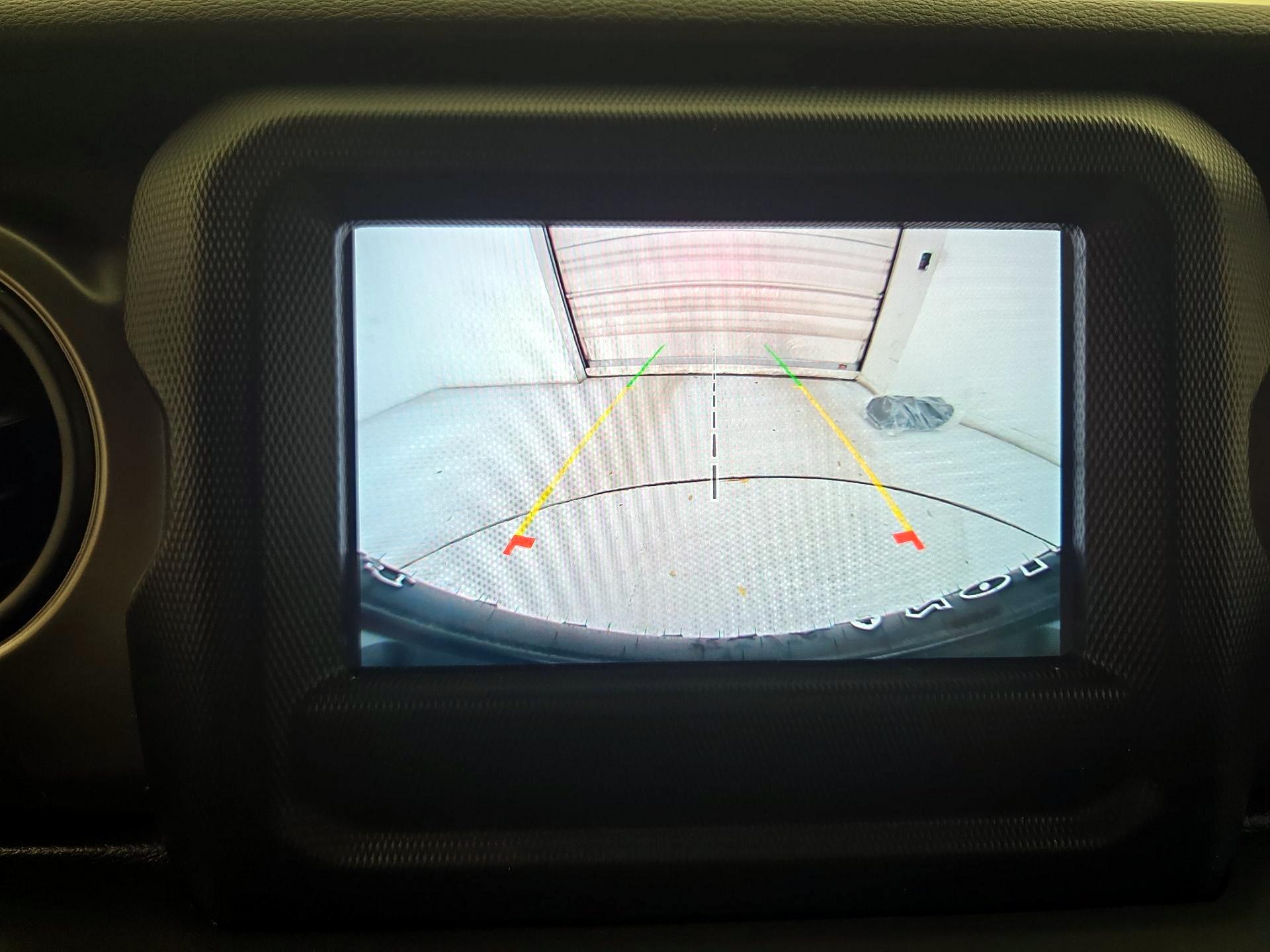 Thumbnail: 2022 Jeep Wrangler - 15